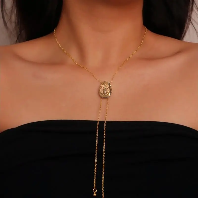 Women's Western Cowgirl Gold Hat Pendant Long Chain & Link Necklace - Boho Vintage Country Style Layered Jewelry, Female Country Fairs Accessory, Cowhide-Inspired Gift for Her