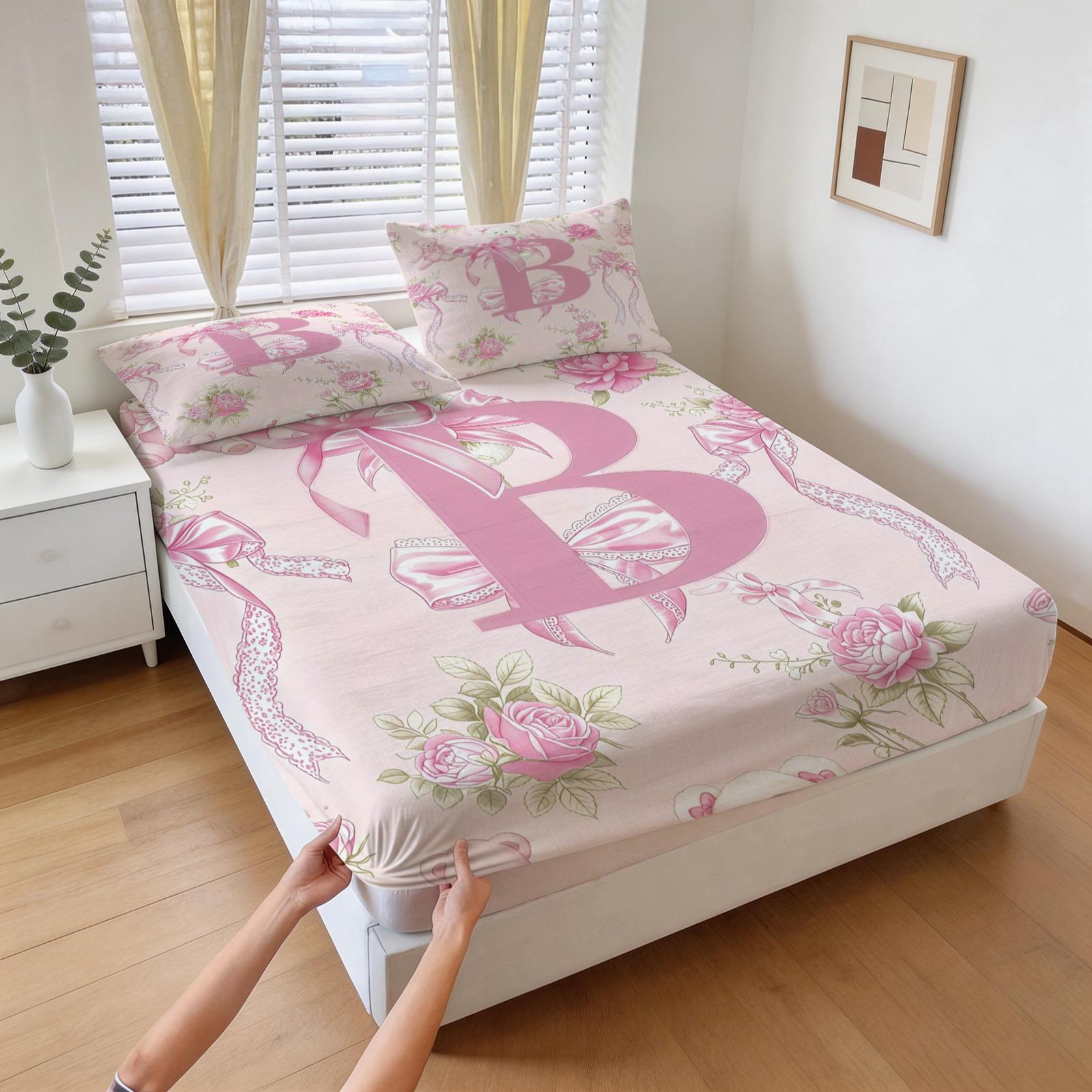 Pink Coquette Initial Letter Fitted Sheet Set, Soft Skin-Friendly, Cute Teddy Bear & Rose Floral Bedding, Girly Bow Print, 3 Pieces (1 Fitted Sheet + 2 Pillowcases), Deep Pocket, Aesthetic Room Decor, Perfect Gift