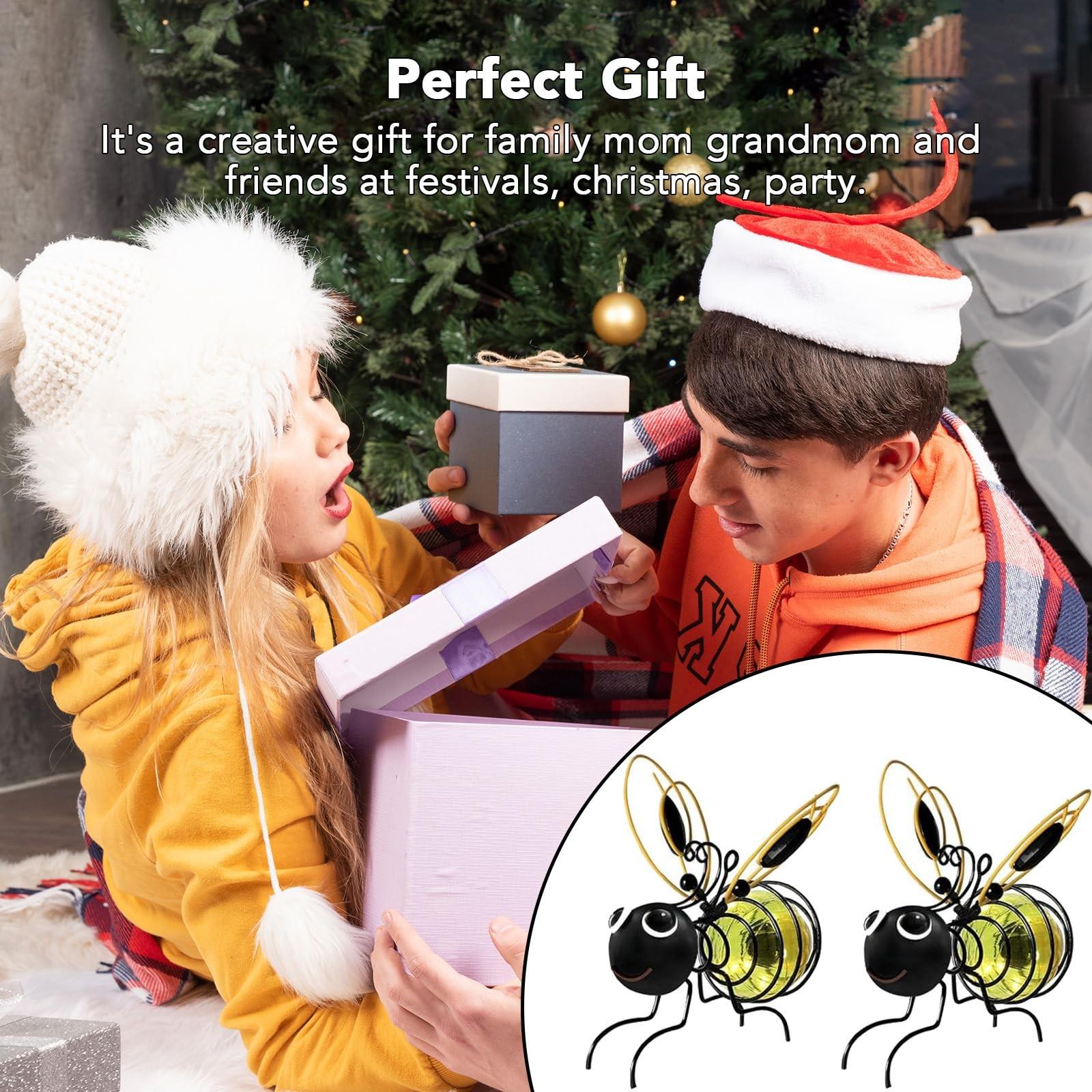 2-Pack Bee Door Hanger Decor, Outdoor Waterproof Metal LED Garden Light, Solar Powered, Spring Decoration, Porch, Yard, Gift