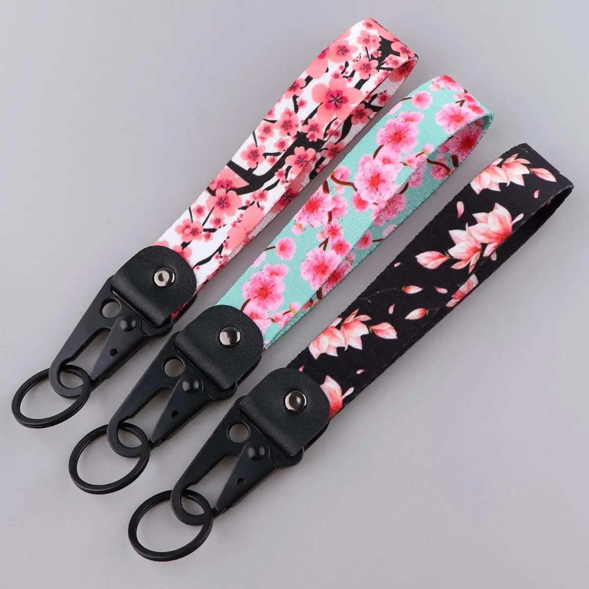 Sakura Car Keychain Cherry Blossom Lanyard Hanging Strap with Metal Key Holder Tags Car Motorcycle Key Ring Accessories Gift