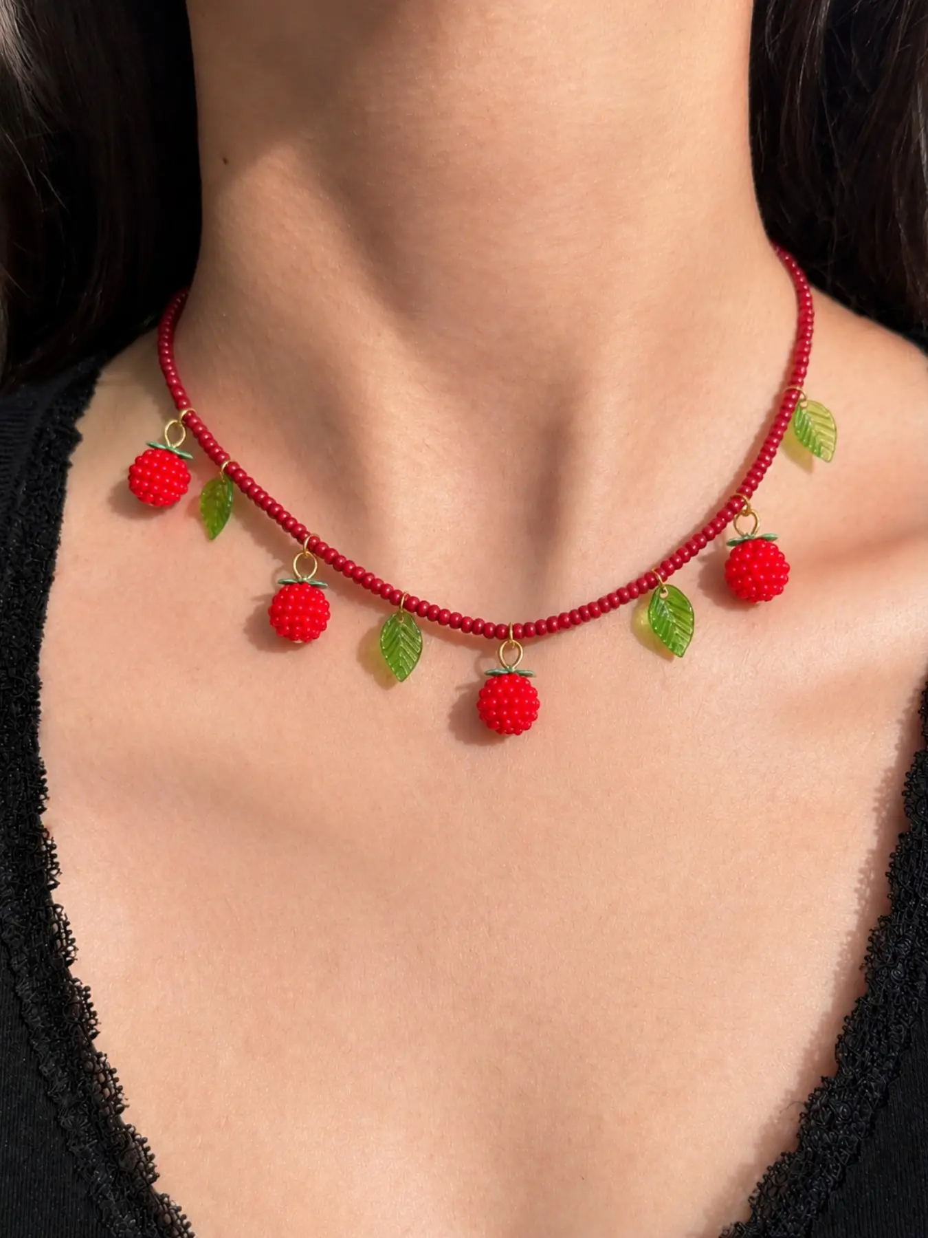 Cute and Playful Y2K Design Raspberry Bead Necklace, Elegant and Sweet Casual Jewelry for Women, Perfect for Daily Wear and Parties