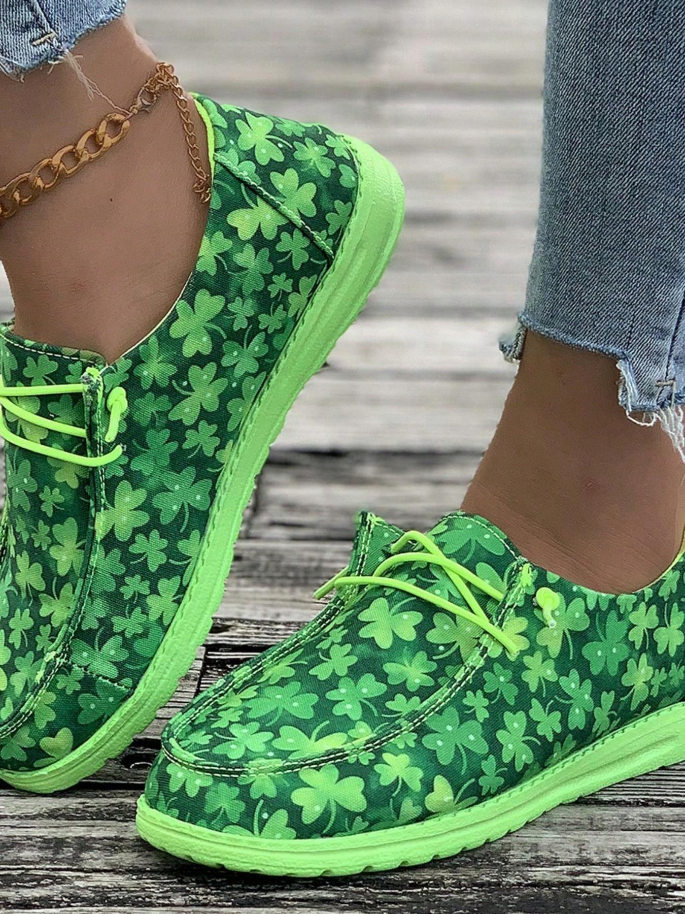 Women's Three-Leaf Clover Slip-On Sneakers, Dark Personality Comfortable Casual Shoes, Eye-Catching Design Must-Have for Trendsetters