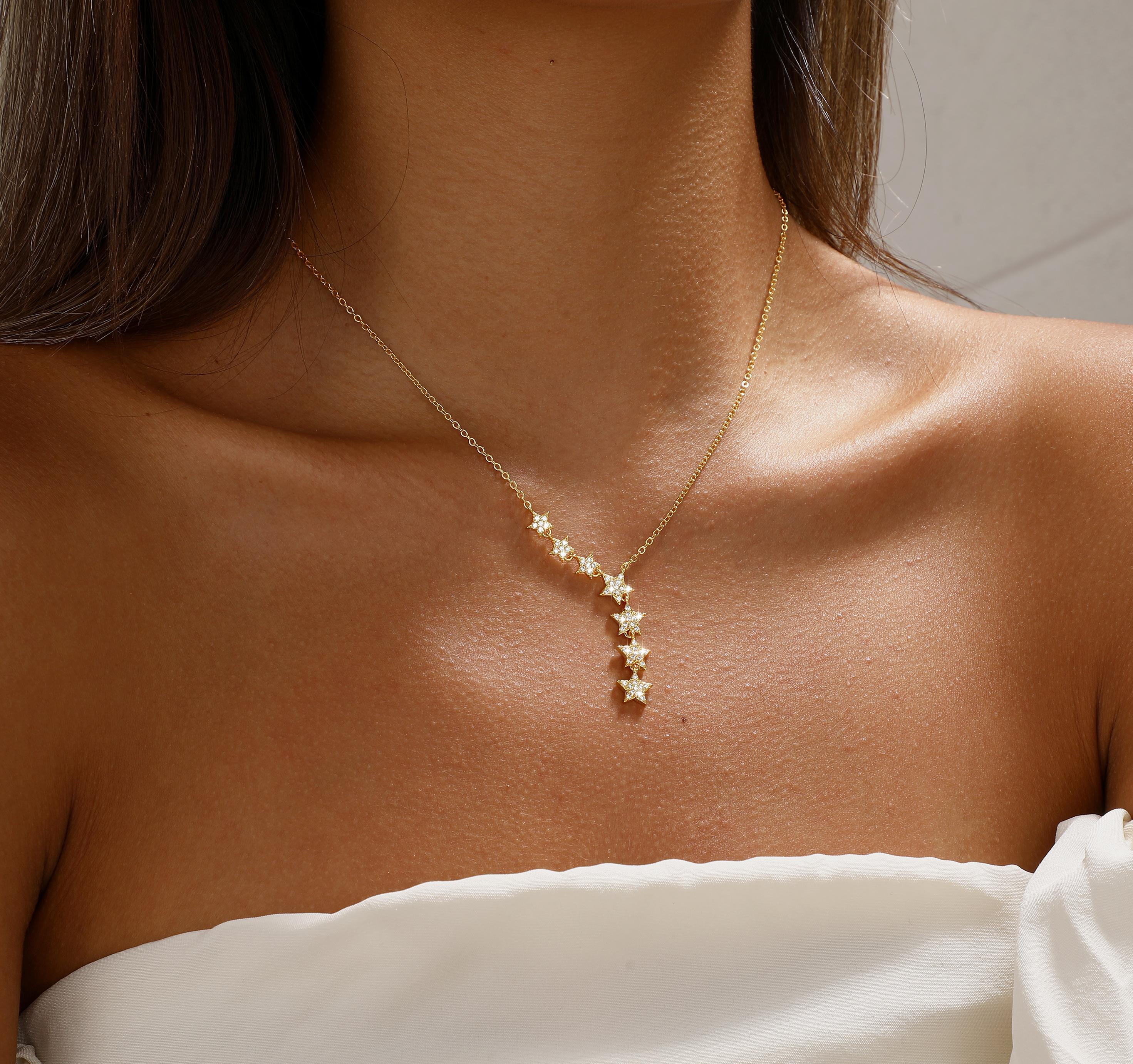 CAROVO Crystal Dainty Star Necklace for Women 18K Gold Plated Star CZ Charm Statement Y-Necklace Gold/Silver Shining Exquisite Choker Necklace for Women Adjustable Jewelry Gifts CAROVO Crystal Dainty Star Necklace for Women 18K Gold Plated Star CZ Charm Statement Y-Necklace Gold/Silver Shining Exquisite Choker Necklace for Women Adjustable Jewelry Gifts