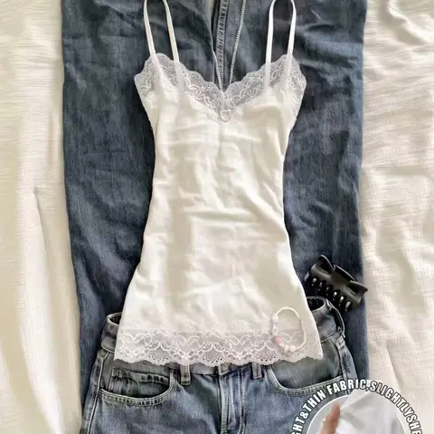 Elegant Lace-Trim Camisole for Women, V-Neck Sleeveless Top with Adjustable Straps, Casual Clothes for Daily Wear