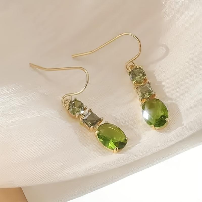 A Pair of High-End Olive Green Irregular Geometric Drop Earrings, Elegant And Sexy, Suitable for Women'S Parties, Vacations, Or Everyday Gifting