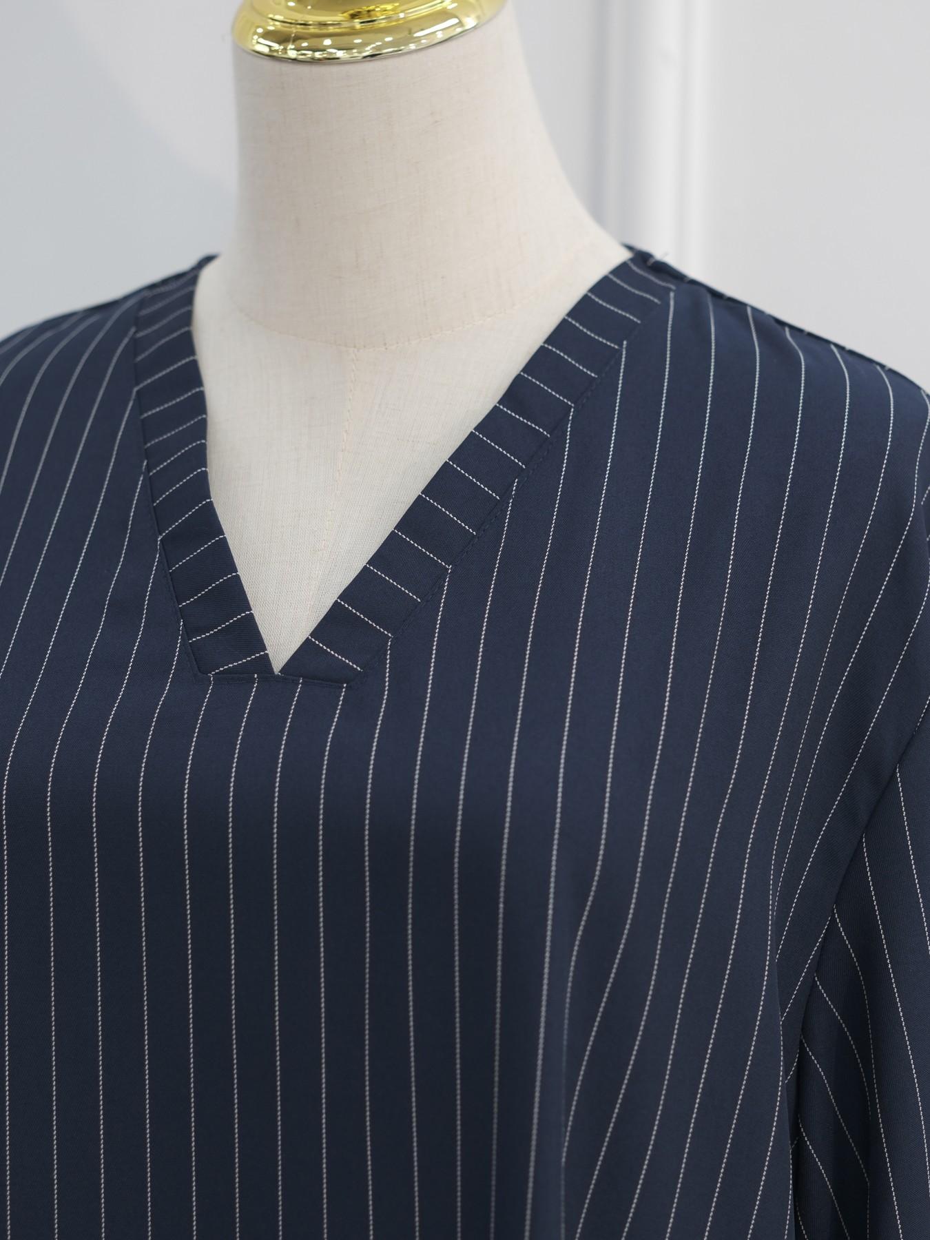 Muslim Women's Loose Striped V Neck Dress Robe, Strong Wrapping, Contains Pockets, No Headscarf, Long Sleeve, Modest Style