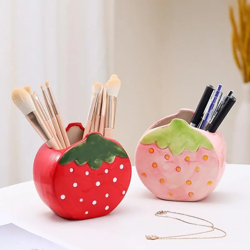 Strawberry Pencil Holder  Holder Cute Pen Holder for Desk Organizer Makeup Brush Pencil Cup Kawaii Desk Accessories Aesthetic Office  Decor Birthday Gifts for Women ()