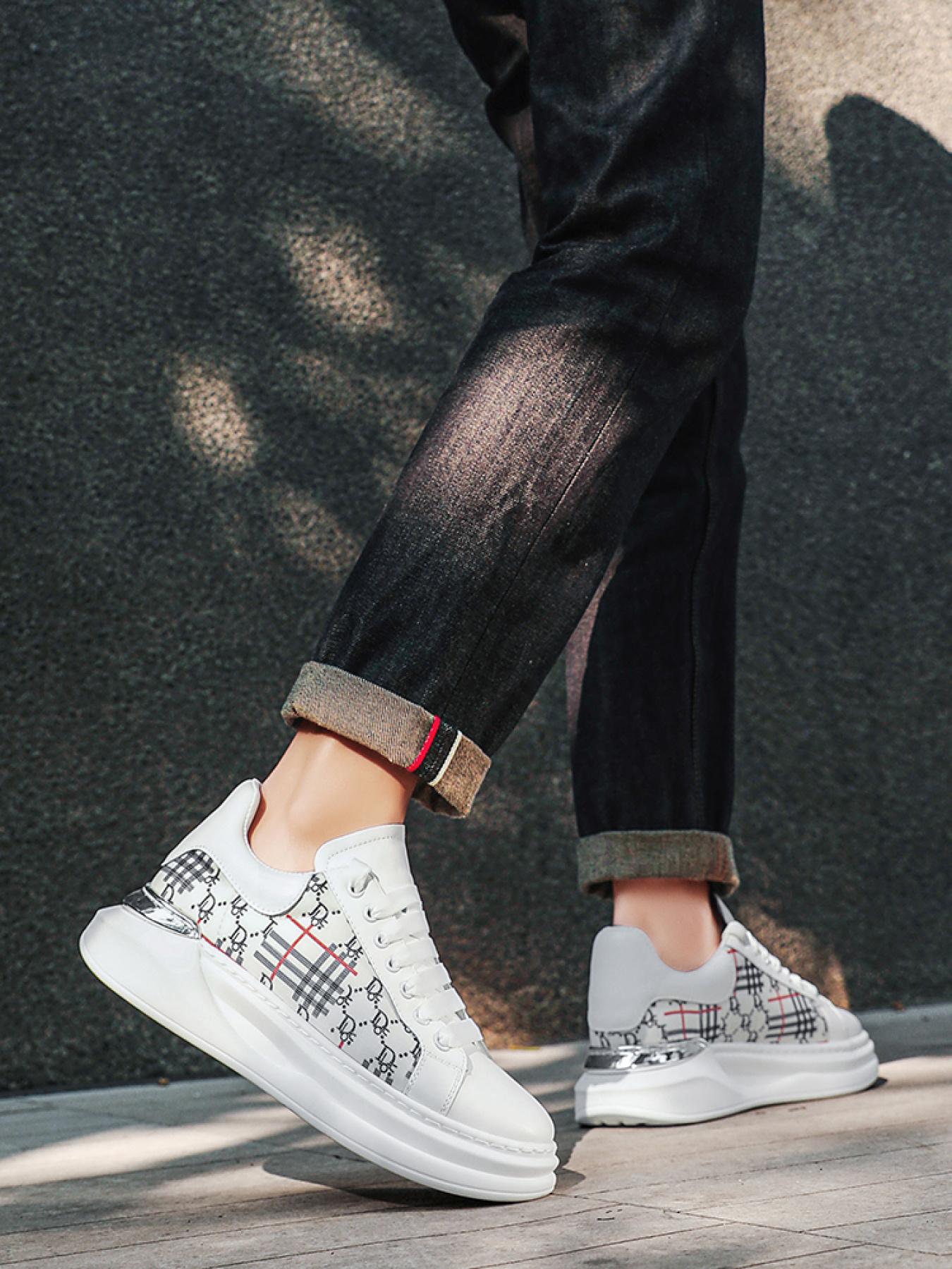 Men's white checkered print thick-soled sneakers, lace-up breathable casual sneakers, trendy versatile height-increasing sports shoes