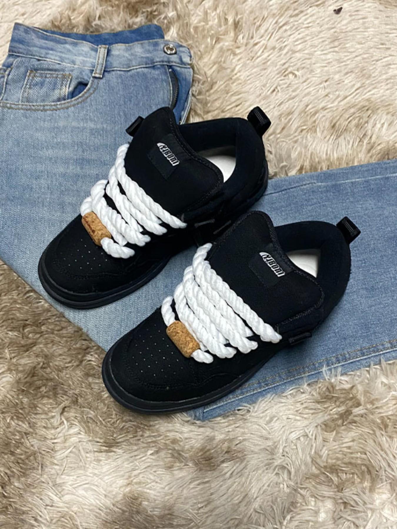 Low Top Versatile Large Size Floor Board Shoes, Fashion Wear-Resistant Thick Sole Athletic Sneakers for Men and Women, Casual All Season Shoes