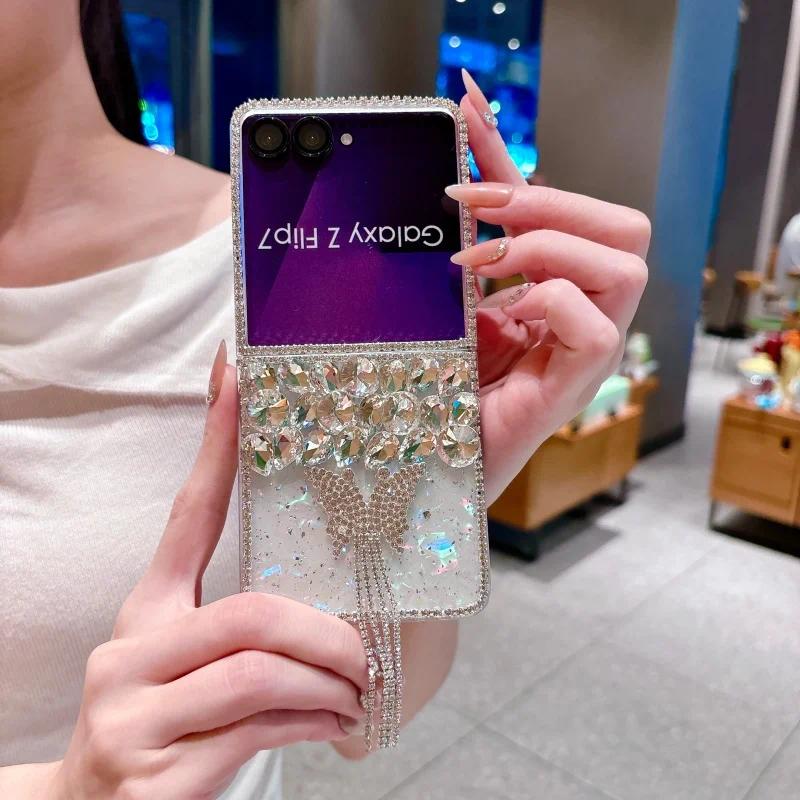 Luxury Rhinestone Butterfly Cute Phone Case For Samsung Galaxy Z Flip 7 6 5 4 Z Flip6 ZFlip7 Cover Korean Hard Cases ZFlip7 Capa