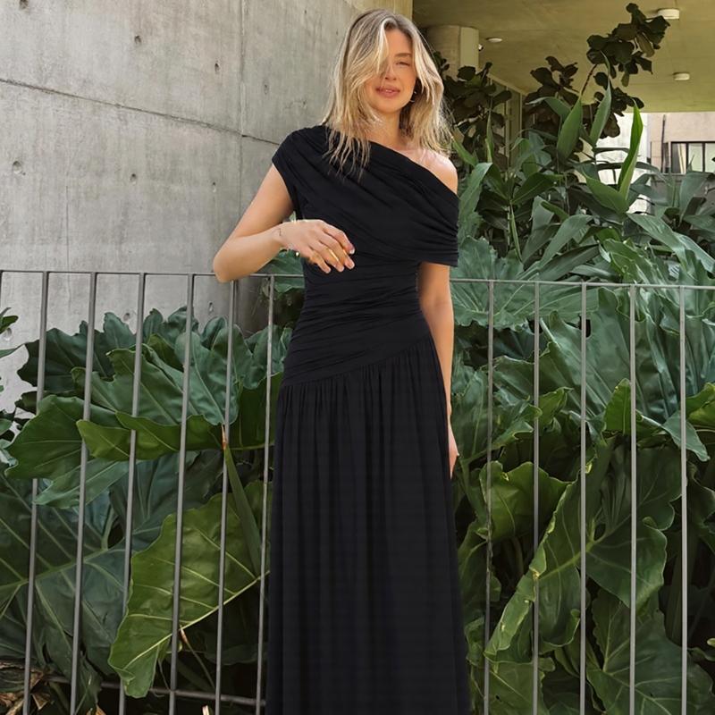 Women's Elegant Solid Irregular Neck Ruched Dress, Sexy One-Shoulder Backless Plain Slim Fit Maxi Dress, Formal Gown for Birthday Party & Date Evening, Summer Ladies Casual Long Dresses for Holiday & Daily Wear Womenswear