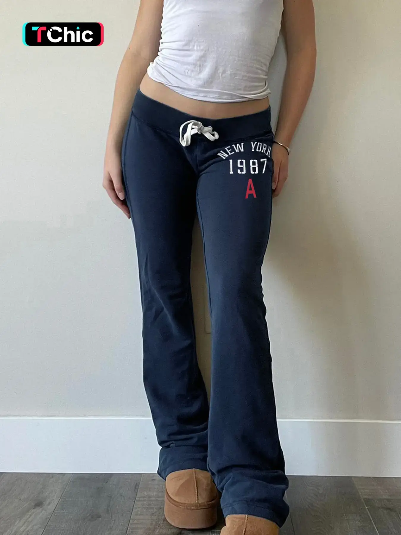 American Vintage Slim-Fit Letter Print Womenswear Pants, Casual Streetwear Drawstring Waist Flared Pants, Fall & Winter Long Pants for Street Style, Casual Track Pants, Casual Bottom