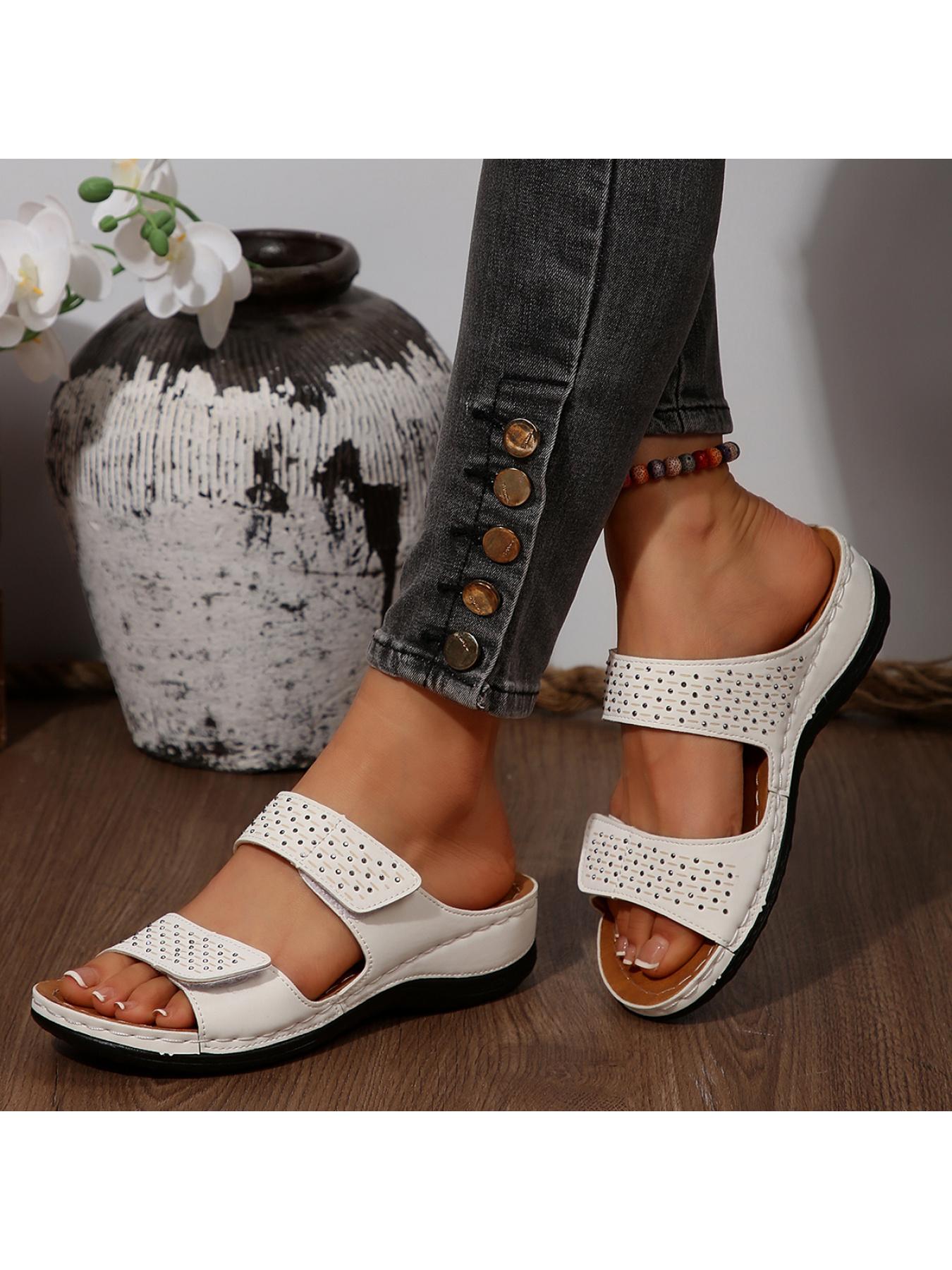 Women's slide sandals with full rhinestone design, simple yet stylish and eye-catching. Featuring thick, comfortable soles that add height without tiring your feet, a must-have for commuting and dating.