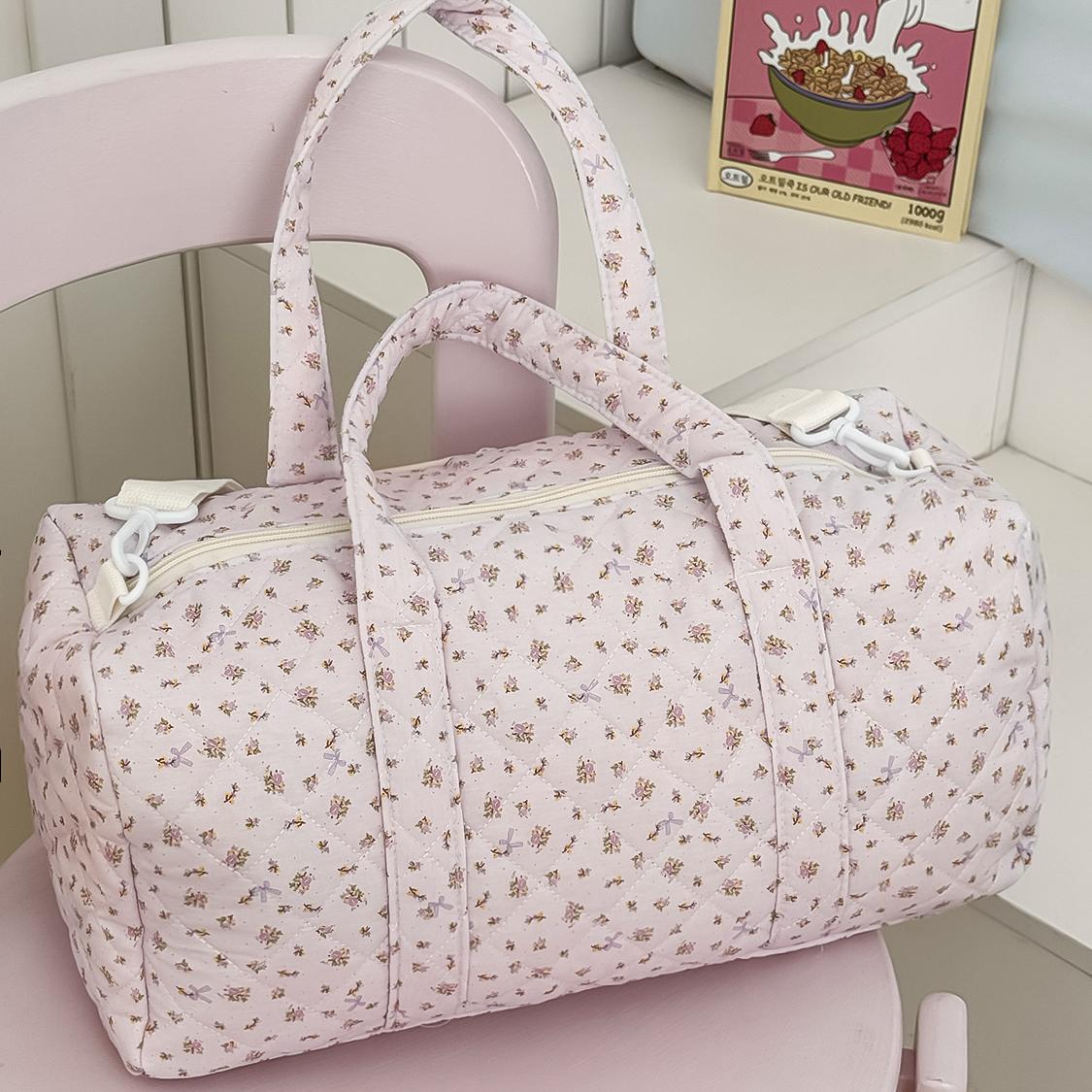Instagram-style floral print soft quilted patchwork travel bag/gym bag with zipper; soft fabric weekend travel bag suitable for women.