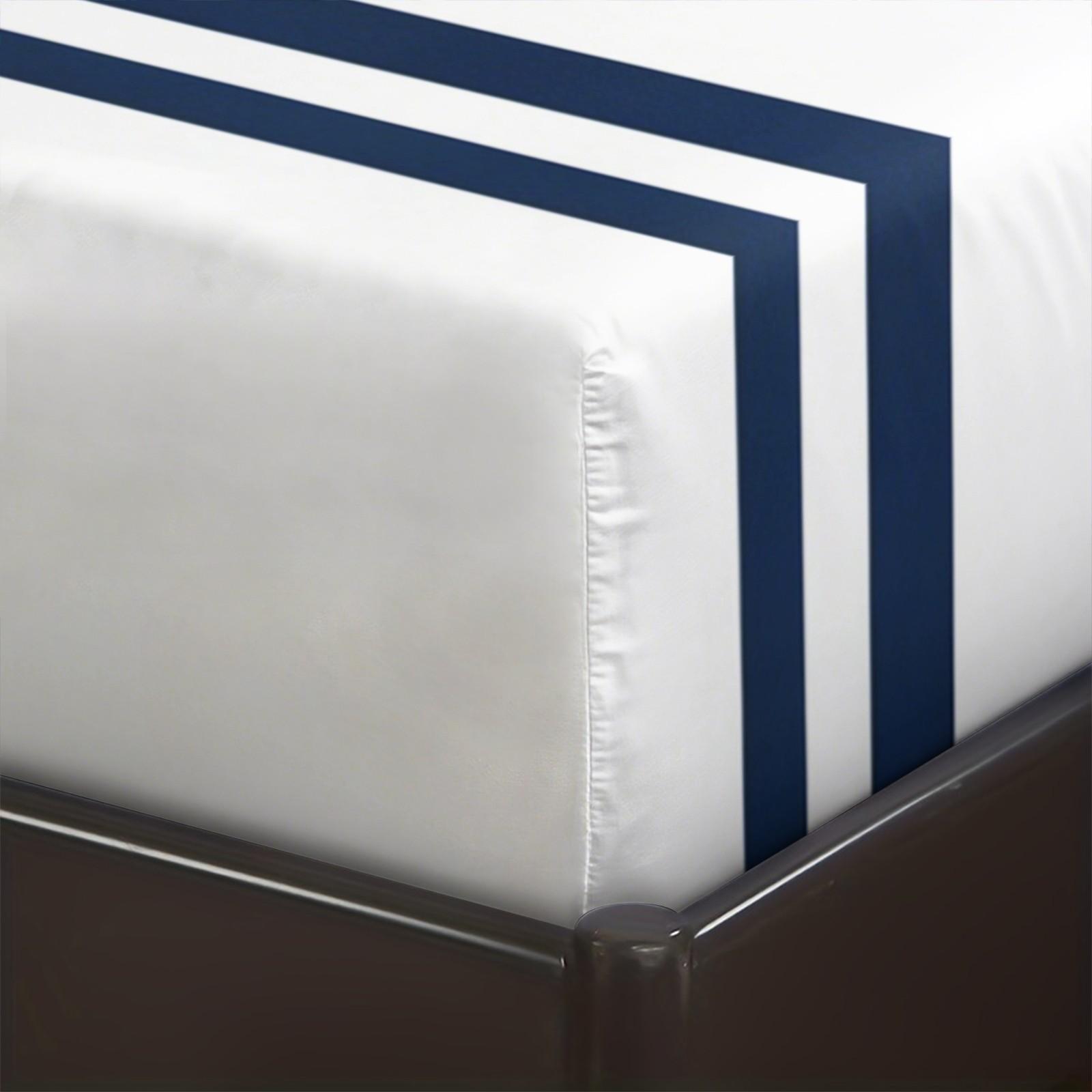 Teddy Bear Pattern Bed Sheet, Comfortable Printed Pattern, Bed Sheets Set, Includes 1 Bed Sheet and 2 Pillowcases, Comfortable Bedding, Non slip Dust Cover Suitable for Bedroom and Guest Room, Suitable as a Gift for Children or Adults