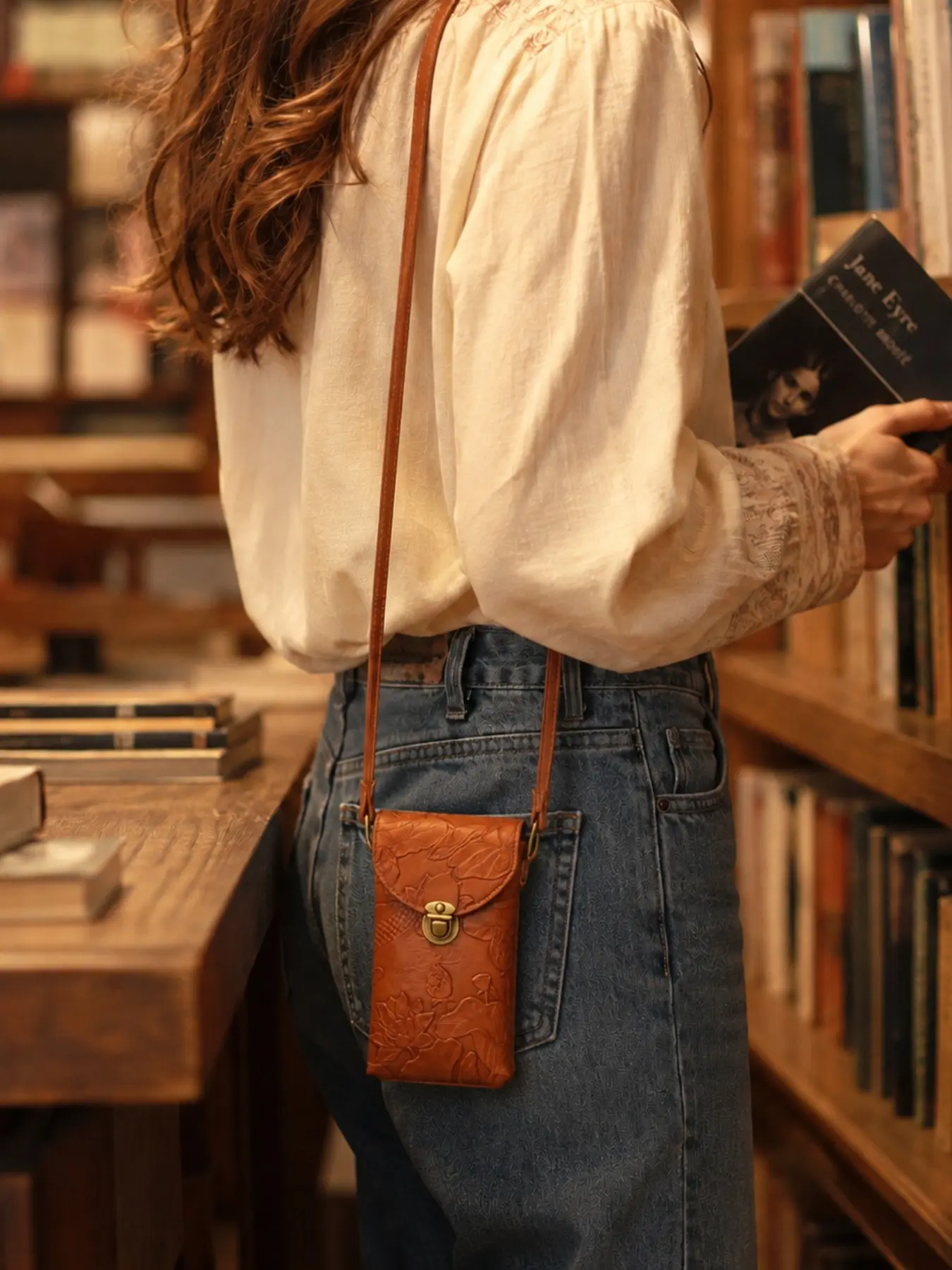 Women's Vintage Floral Embossed Crossbody Phone Bag, Adjustable Strap, Compact Vertical Design, Retro Metal Buckle, Ideal for Travel & Daily Use, Phone Purse