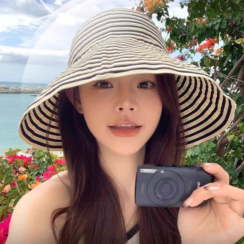 Set of 2 Wide Brim Sun Hats in Black And White Stripes, Made from Lightweight And Breathable Material, Suitable for Most Sizes, Offering for Beach Trips, Outdoor Activities, And Vacations for Women