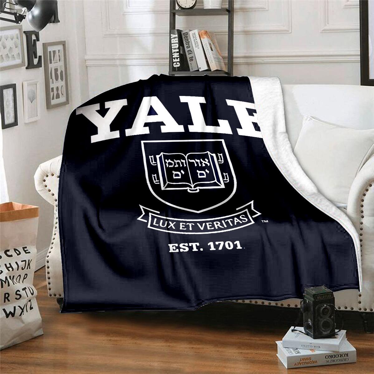 YALE University logo patterned blanket, retro and trendy, a stylish, soft, and warm blanket, the best gift for gamers, racing enthusiasts, and fashionistas.