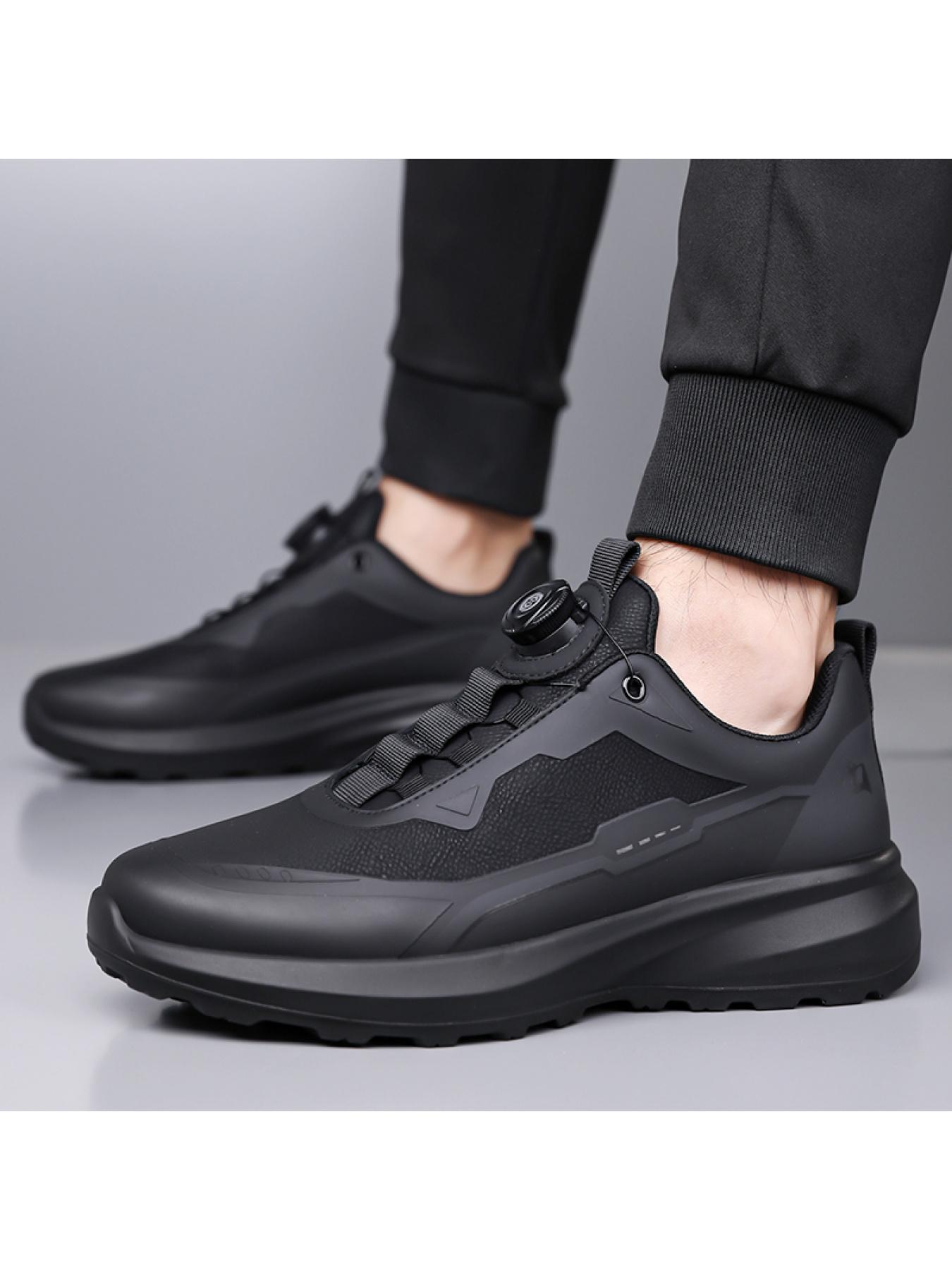 Men's casual shoes with breathable and lightweight mesh surface, convenient on and off with rotating buckle, versatile sports style for daily use, suitable for commuting and walking, practical gift recommendation