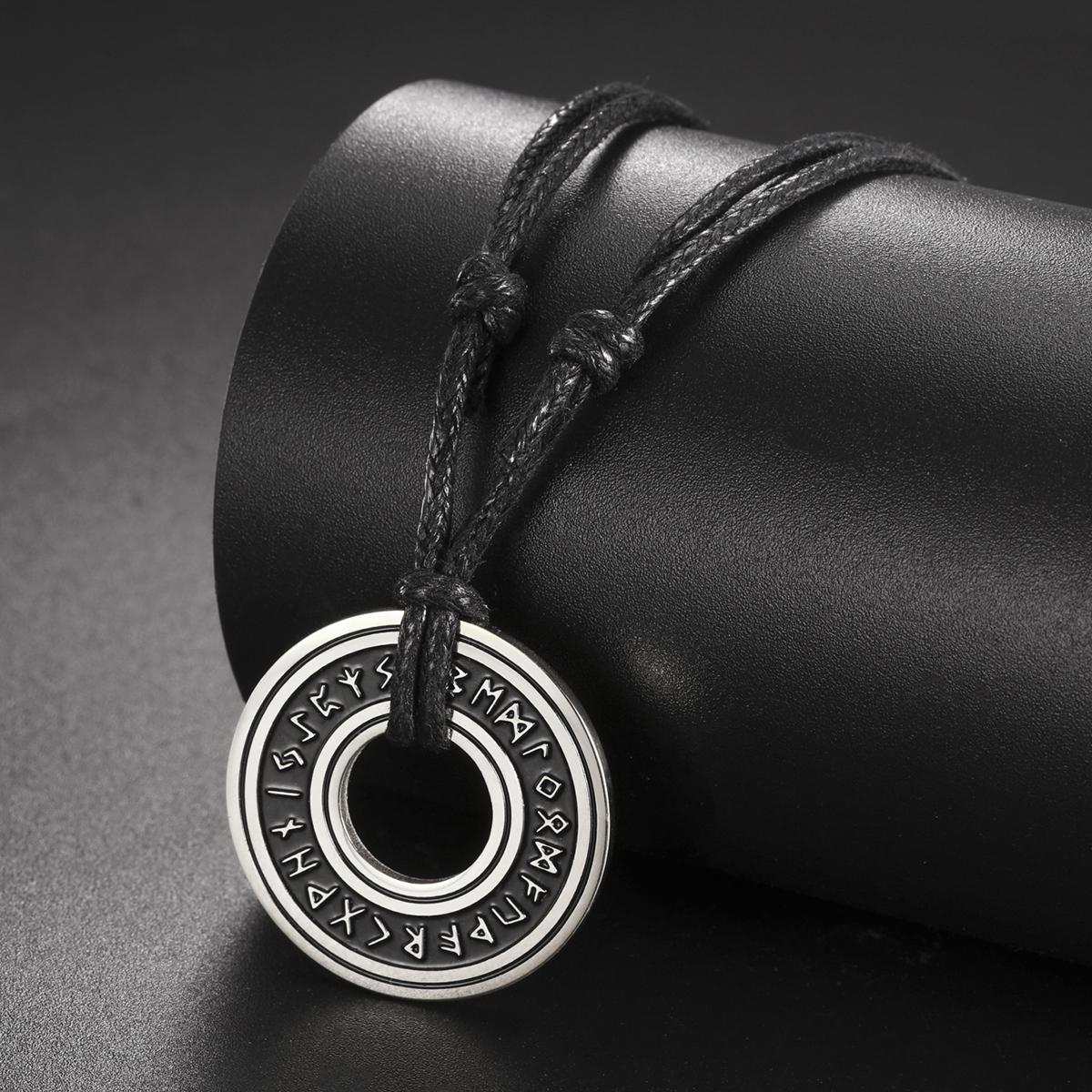 Vintage Nordic Rune Necklaces for Men Stainless Steel Norse Runes Viking Jewerly Pagan Pendant Amulet Gift Hot Sale