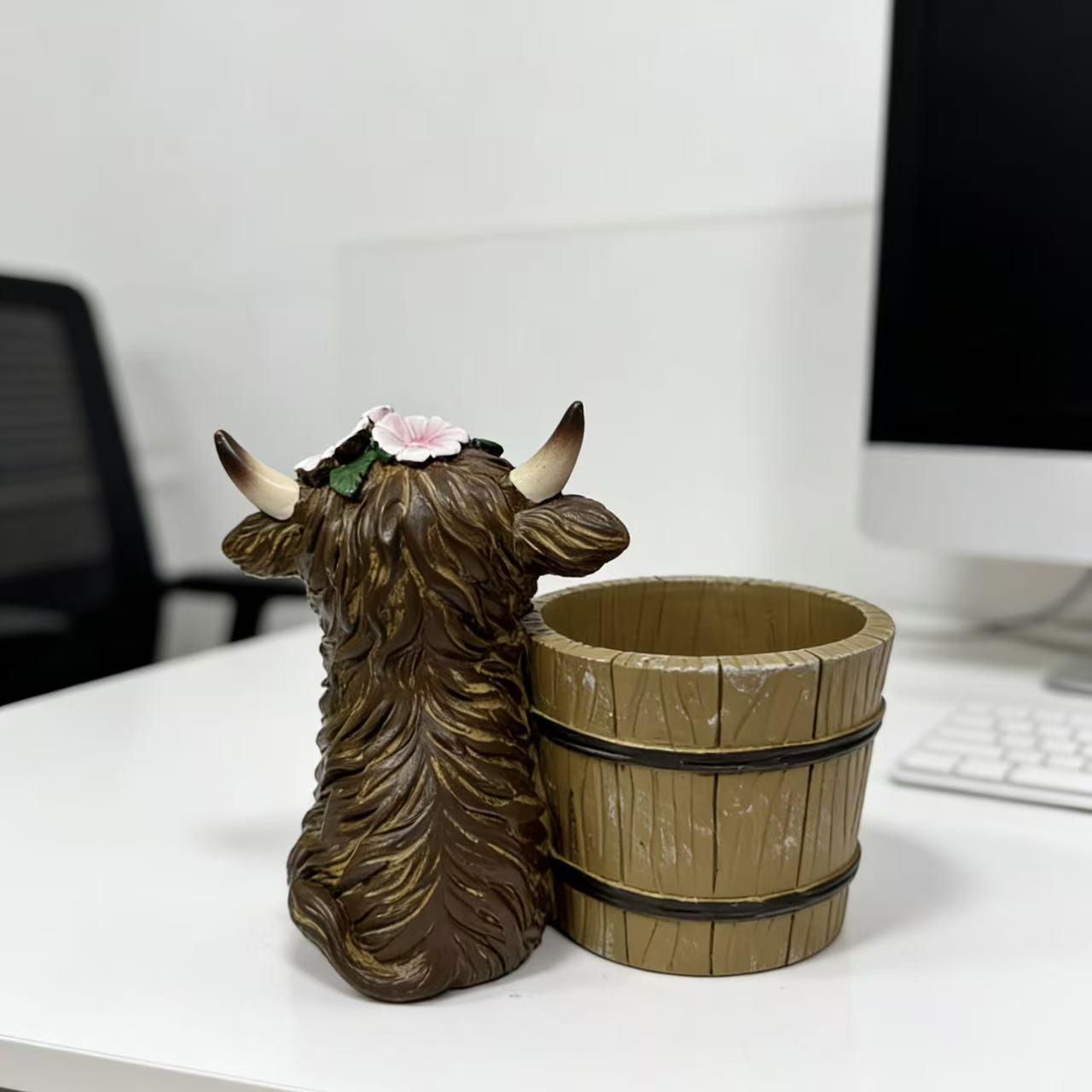 Cute Highland Cow Resin Figurine, Adorable Cartoon Desktop Decor, Office/home Desk Accessory, Healing Series Decoration
