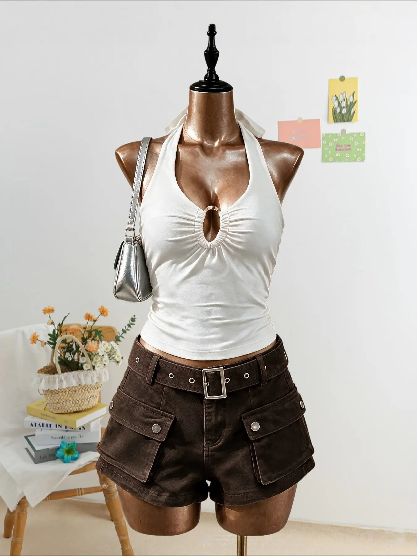 Summer Halter Neck Sleeveless Top, Classy Tops, Elegant Chic Fitted Design, Graphic Pattern, Metal Ring Closure, Slimming Waist, Women's Fashion