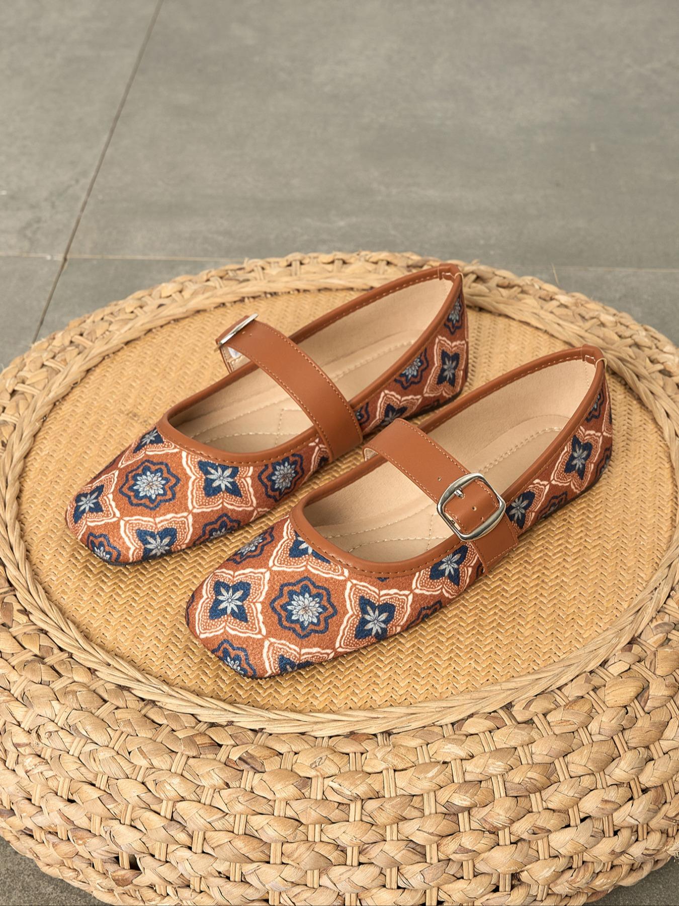Women's Fashion Flat Rubber Shoes Square Toe Buckle Strap Low Heel Vintage Comfortable Mom Dance Mary Jane Shoes