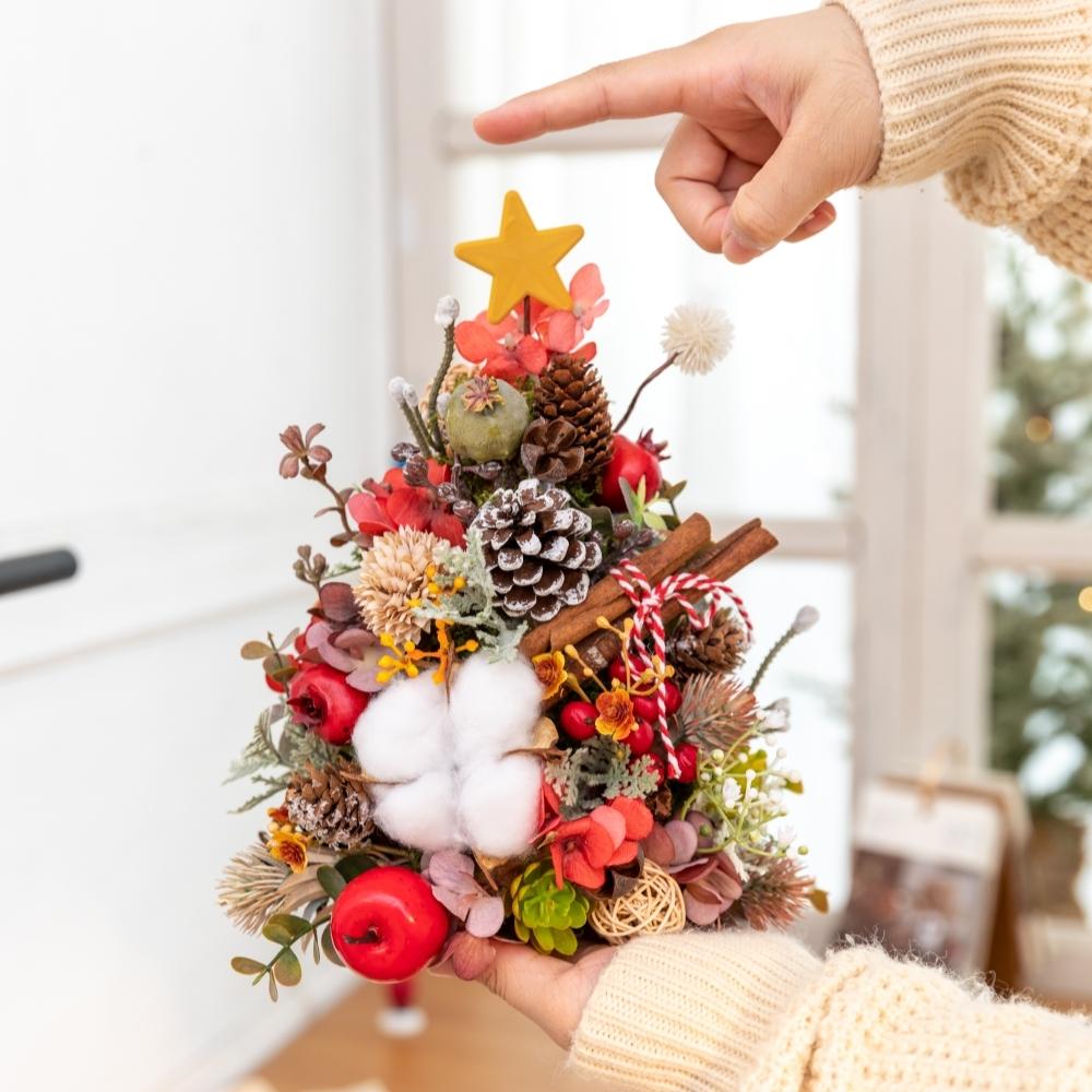 Fall Vintage Artificial Christmas Tree Ornament, Artificial Flowers with Wooden Base, Christmas Decor, Fake Plants, Home Room Office Decor, for Holiday Autumn Thanksgiving Christmas Party Decor, Coffee Shop Atmosphere Decor, Does not include light strings