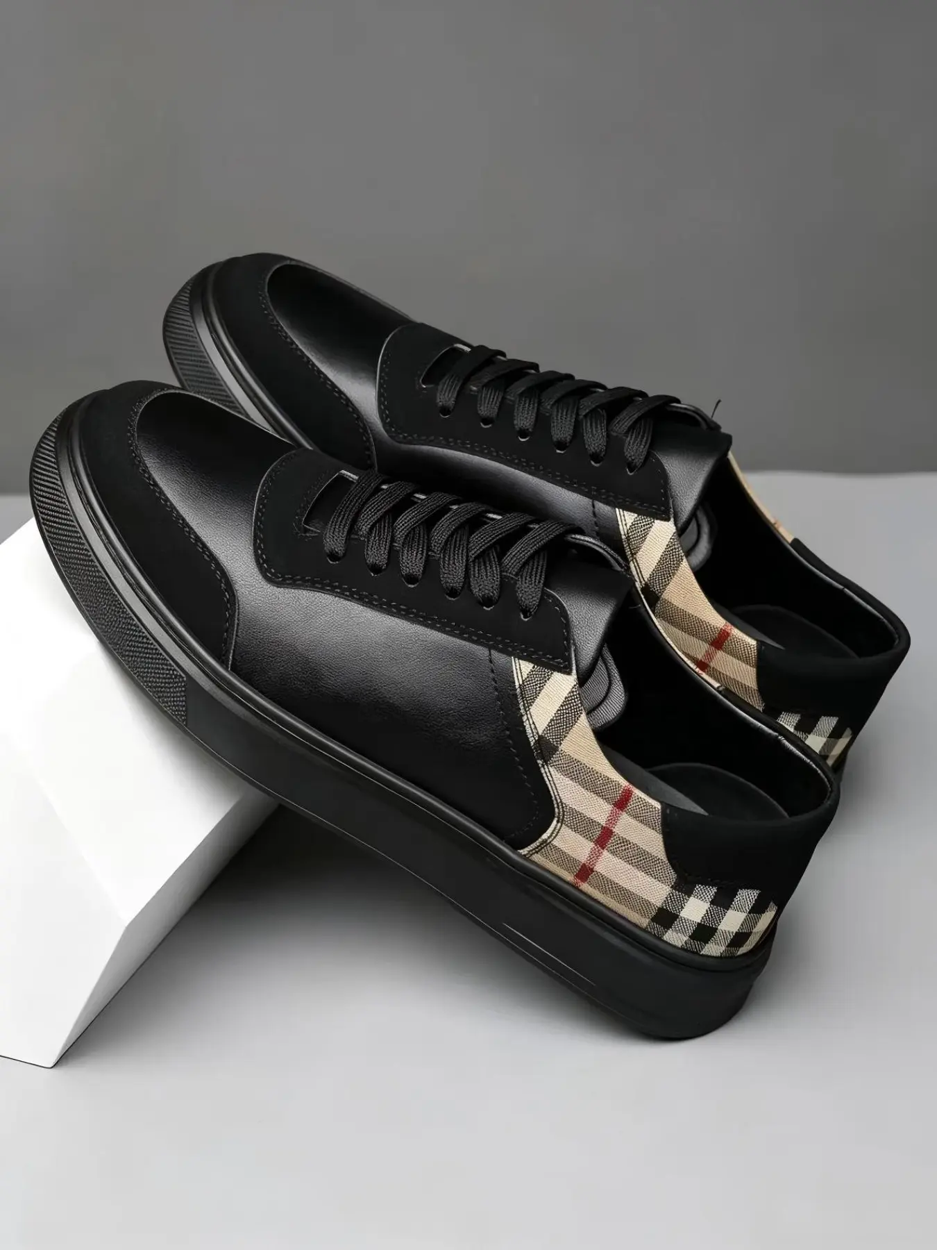 Men's Casual Board Shoes, Colorblock Thick Sole, Height Increase, Anti-Slip, Trendy Daily Commute Sneakers, Thick Soled Trainers,  Fashion Footwear