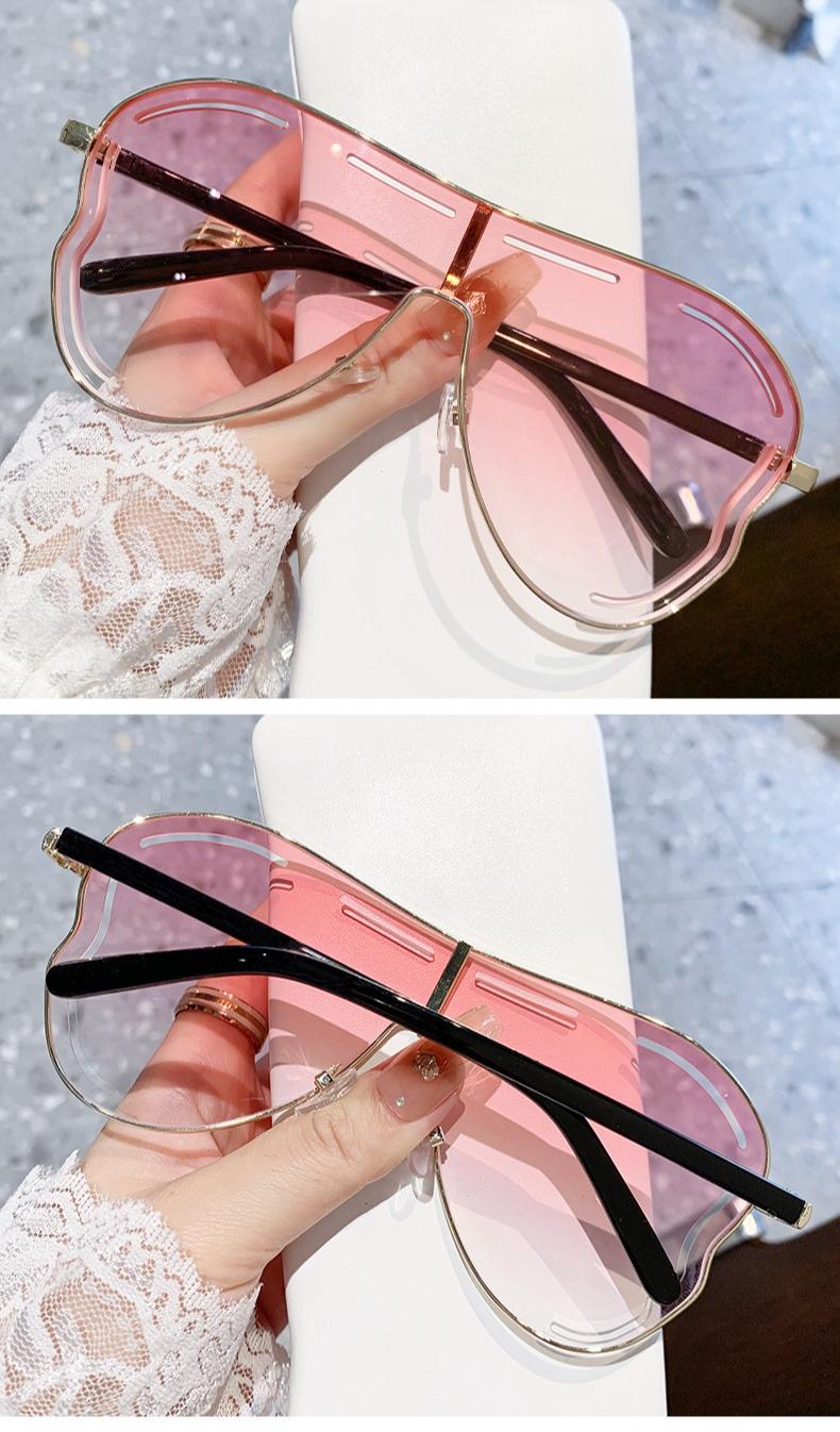 Oversized One-Piece Shield Sunglasses for Women, UV400 Protection Gold Frame Windproof Shades, Trendy Gradient Purple Lens Cycling & Streetwear Eyewear Oversized One-Piece Shield Sunglasses for Women, UV400 Protection Gold Frame Windproof Shades, Trendy Gradient Purple Lens Cycling & Streetwear Eyewear