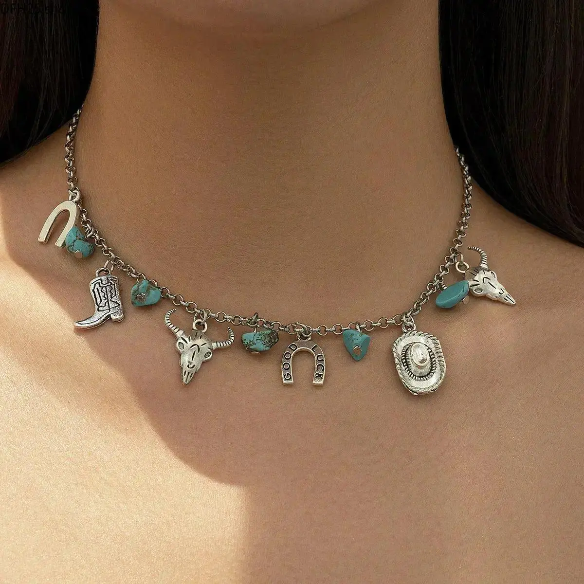 Western Turquoise Jewelry Set for Women, Cow Head Necklace and Bracelet With Boho Charm Design, Vintage Inspired Fashion Accessories for Daily Wear, Parties and Casual Outfits