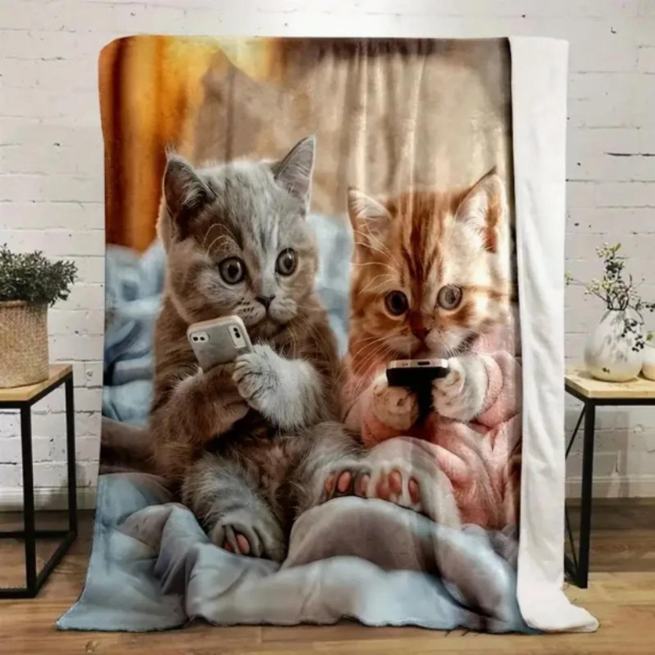 Cute Cartoon Cat Flannel Blanket Soft Cozy Throw Blanket for Sofa Bed Office Nap All Season Cat Pattern Plush Blanket Home Decor Gift for Cat Lover