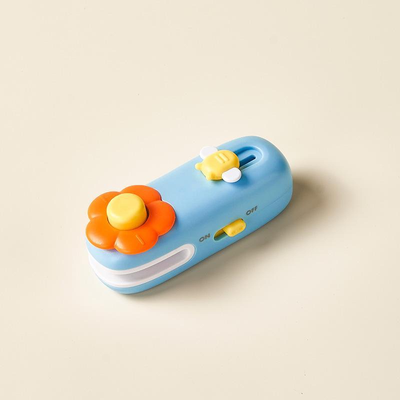 Mini sealing machine Small household sealing machine Hand pressure sealing machine Snack bag Magnetic attraction