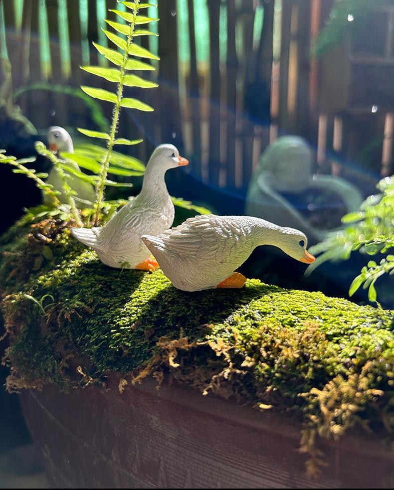 Outdoor Garden Decor Duck Animal Ornament, Miniature Landscape Figurine for Fish Tank, Handmade Yard Decoration