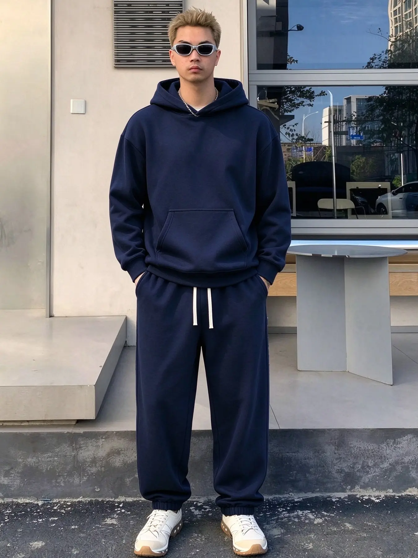 Men's Hooded Sweatshirt Set, Winter Fleece Thick Plain Casual Two-Piece Set, Loose-Fit Drawstring Pants, Kangaroo Pocket, Comfortable
