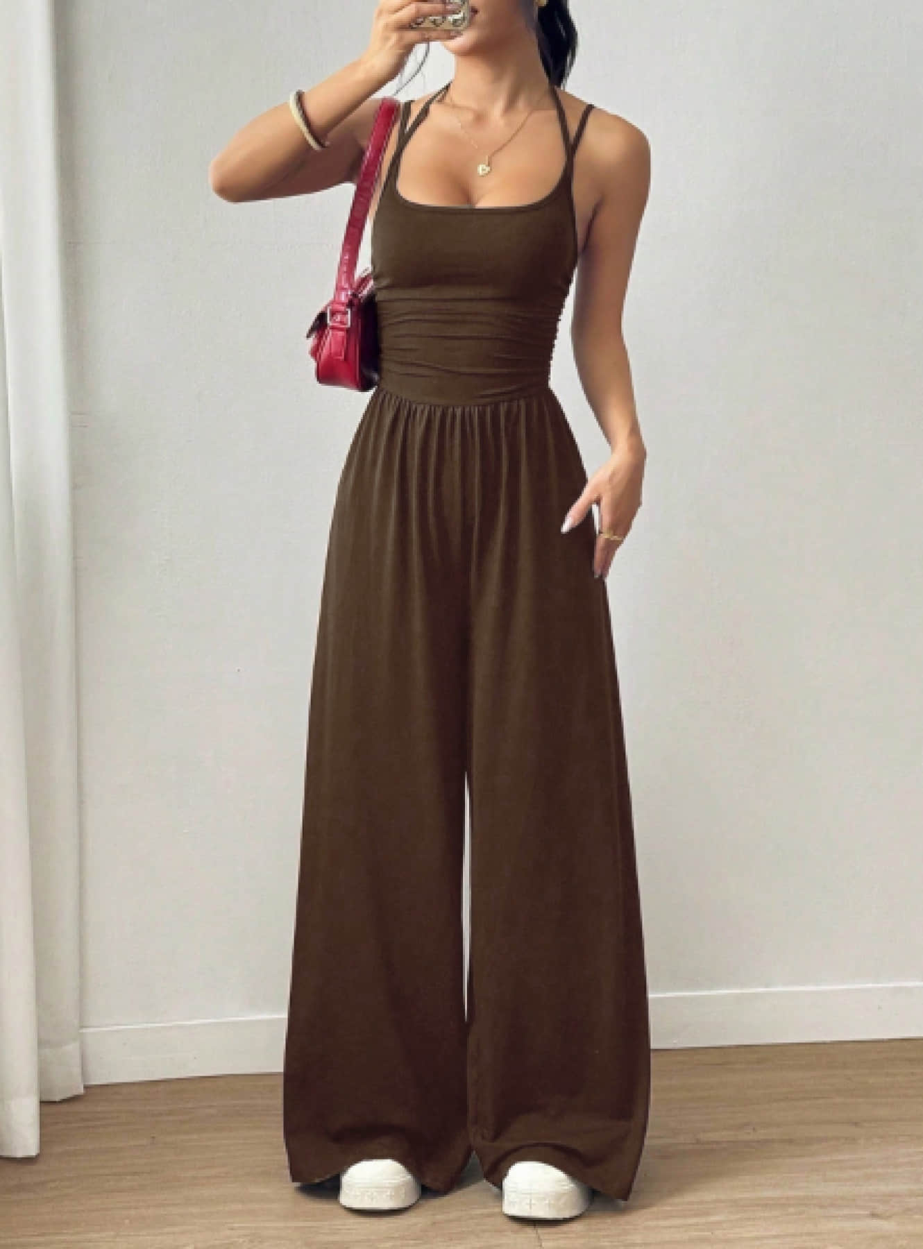 Summer New Fashion Women's Wear Design Double Fine Shoulder Strap One-Piece Wide Leg, Pleated Waist Design, Suitable for Commuting, Daily Wear, Vacation, Home, and Outdoor Adventures