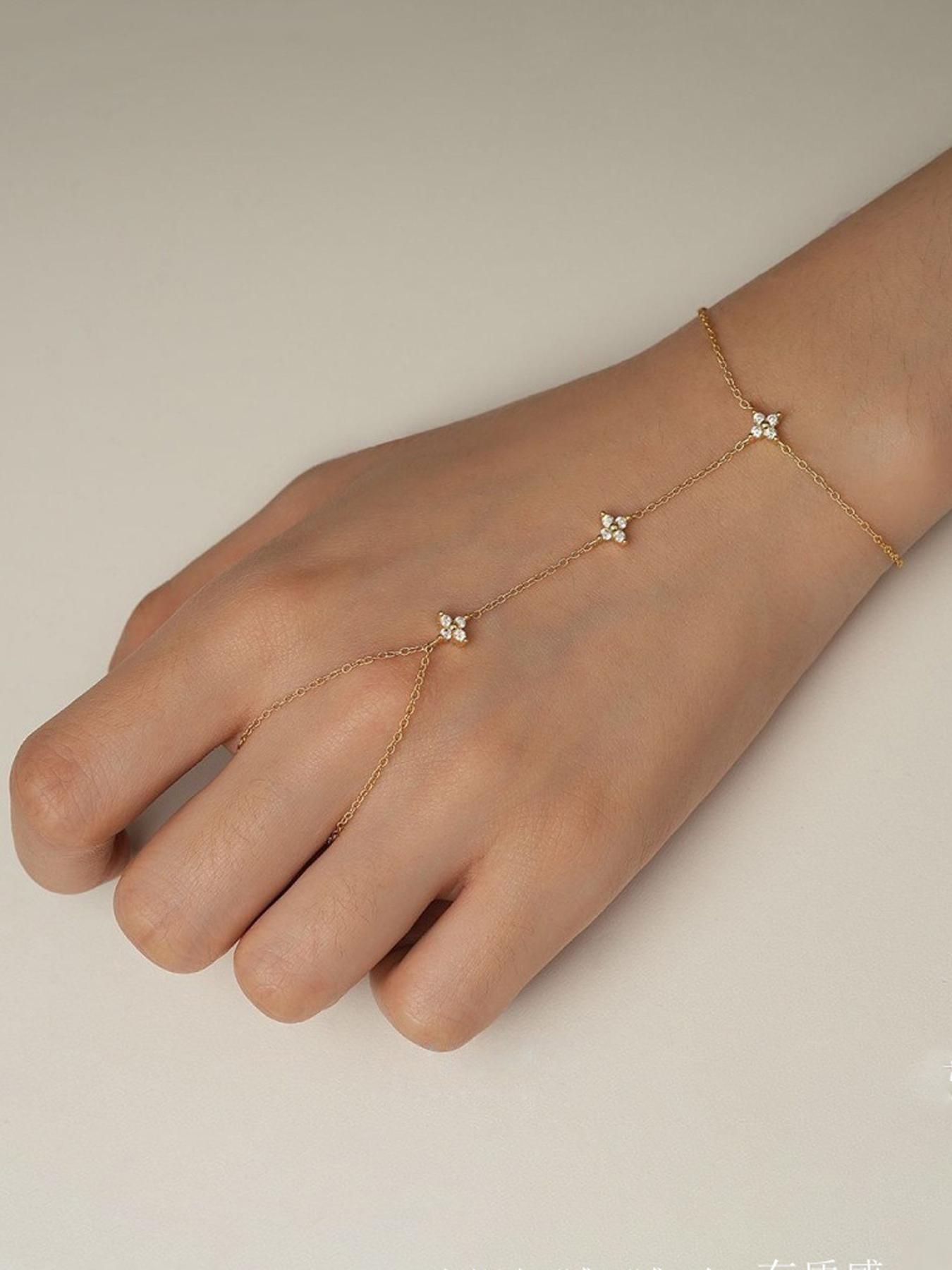 Elegant Zircon Four-Leaf Clover Ring Finger Bracelet, Vintage Style Women's Design, Versatile Daily Party Jewelry