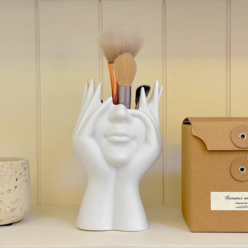 Creative Face & Hand Cosmetic Holder, Stylish Plastic Desk Organizer for Makeup Brushes, Pens and Small Accessories