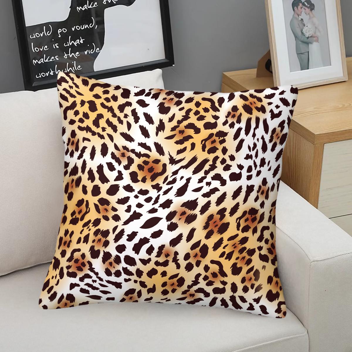 Classic Leopard Print Boho Chic Throw Pillow, Luxury Vintage Bohemian Decorative Pillow with Insert, All Season Lumbar Support Cushion for Sofa, Bay Window, Cafe, Perfect Housewarming Birthday Christmas Gift