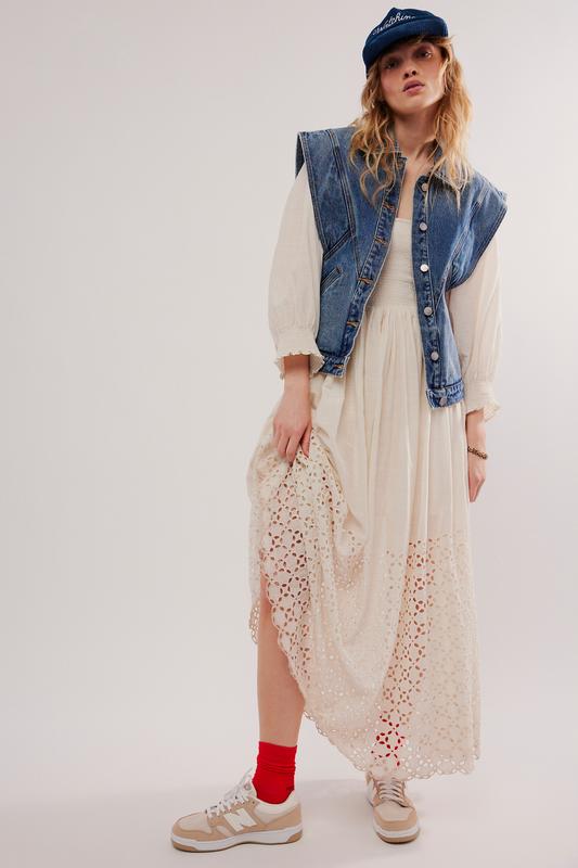 Elengatine Bohemian Style Vintage Cool Denim Vest for Lady Minimalist Rounded Collar Wide Shoulders Slit Pockets Button-front Closure Basic Casual Fitted Denim Jacket Coat Women's Chic Winter Wear