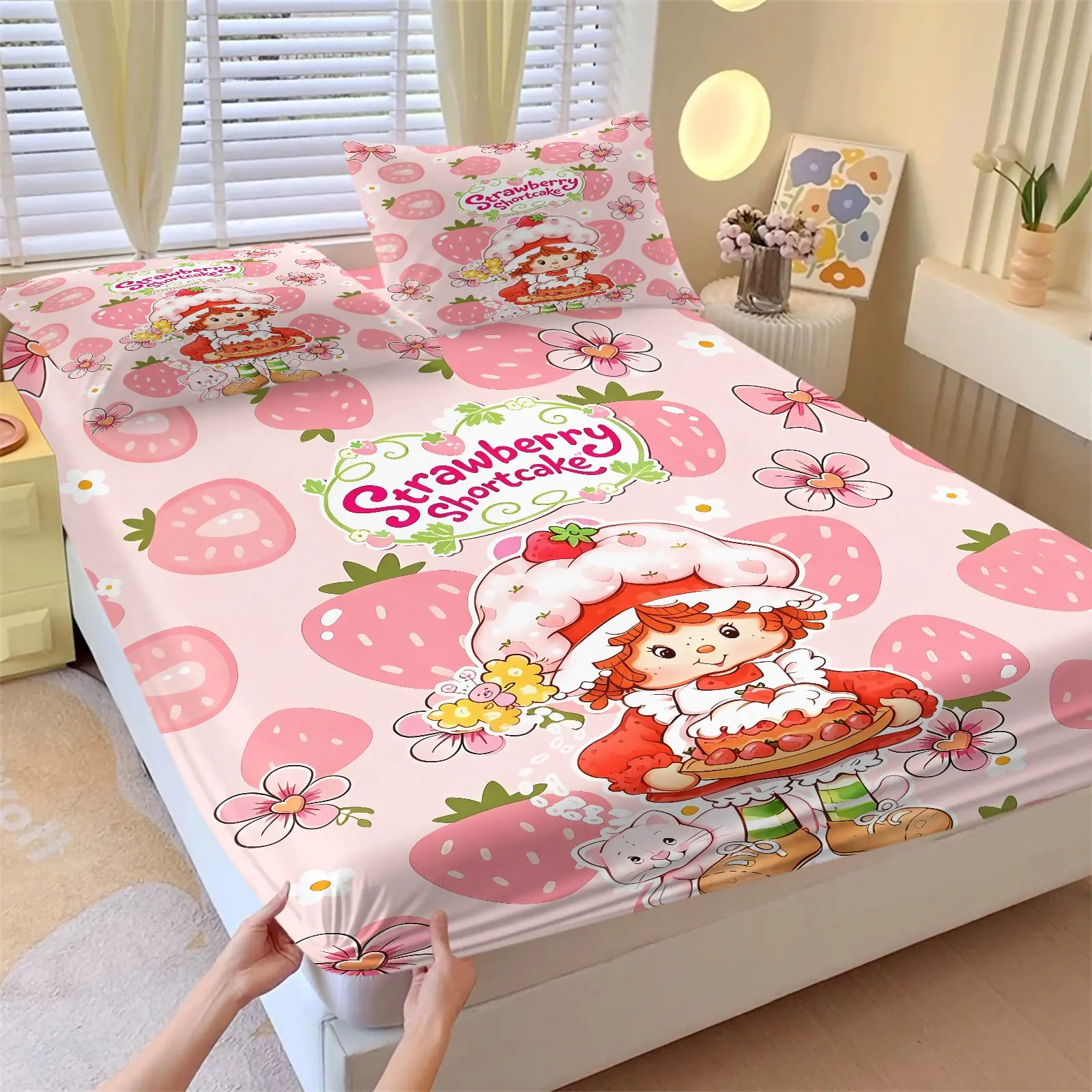 Pink Strawberry Shortcake Cartoon Fitted Sheet Set, Includes 1 Fitted Sheet + 2 Pillowcases, Soft Comfortable Deep Pocket Bed Sheet Fits 12 Inch Mattress Cute Y2K Sweet Girly Strawberry Floral Print Bedding Set for Girls Bedroom Decor