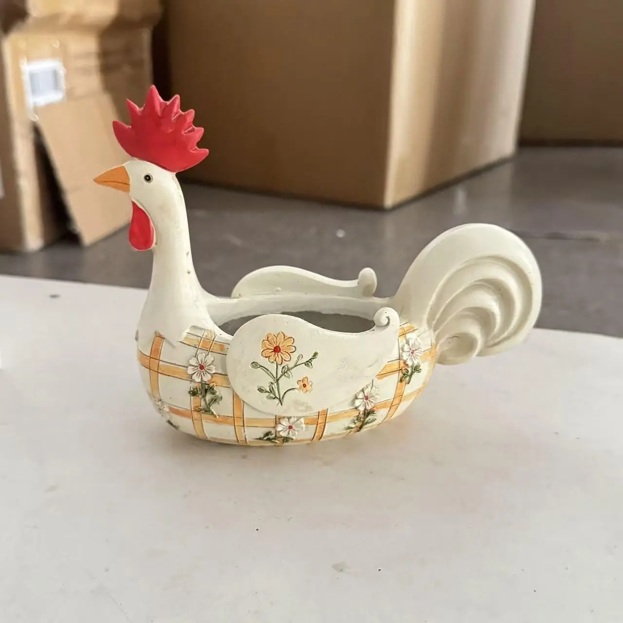 New rusticstyle resin rooster figurine, featuring a plaid floral design, perfect as a storage box and home decoration