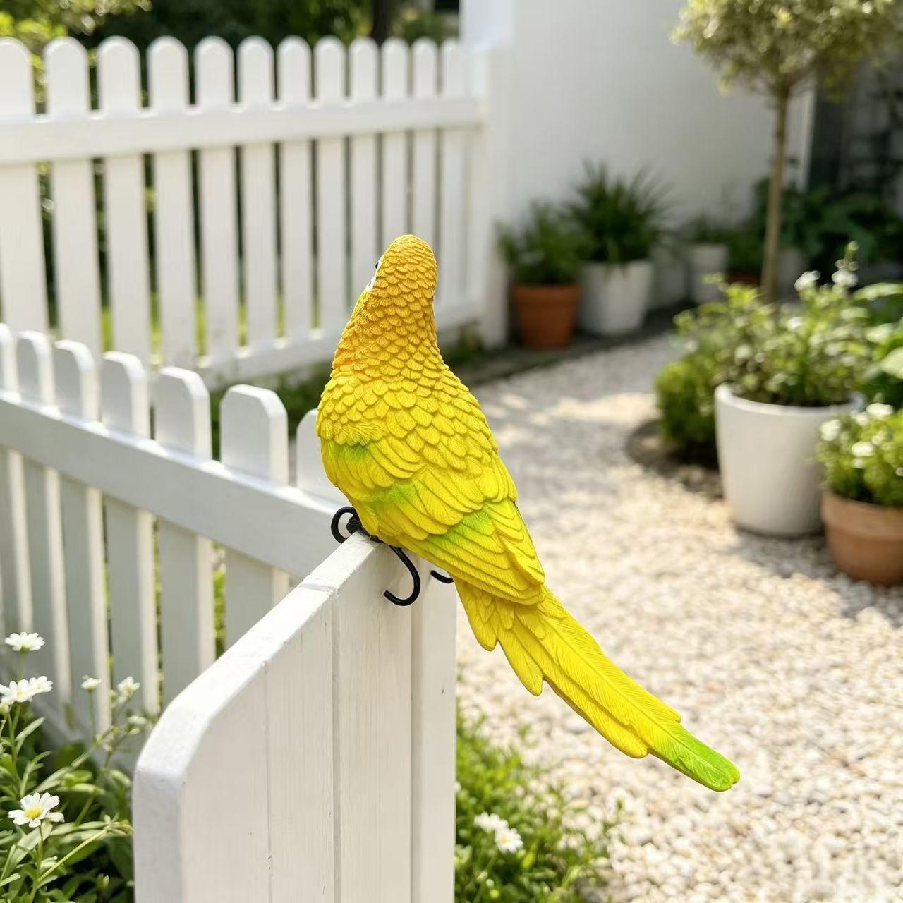 Resin Parrot Bird Home Decor Sculpture, Outdoor Garden Ornament, Durable Resin Material, Perfect for Courtyard Decoration