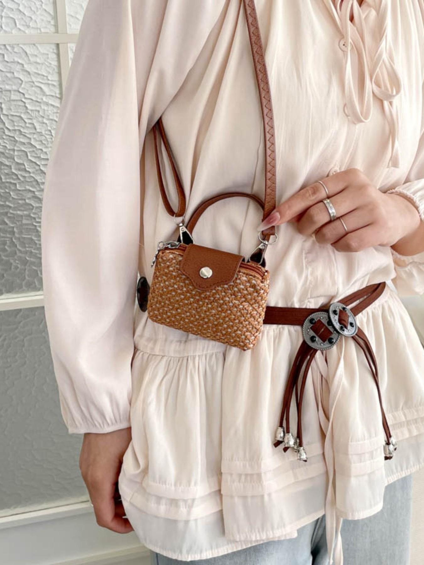 2026 New Straw Woven Leather Mini Bag, Flower Charm Handbag Crossbody Purse, Vacation Style Coin Purse, Fashionable and Stylish Accessory