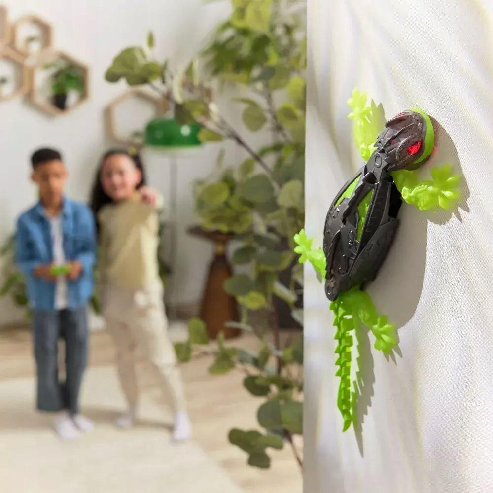 Wall Climbing Lizard Chameleon Car with LED Lights, Interactive Pet Toy for Cats & Kids, Rechargeable Battery Included, Fun Home Entertainment Game