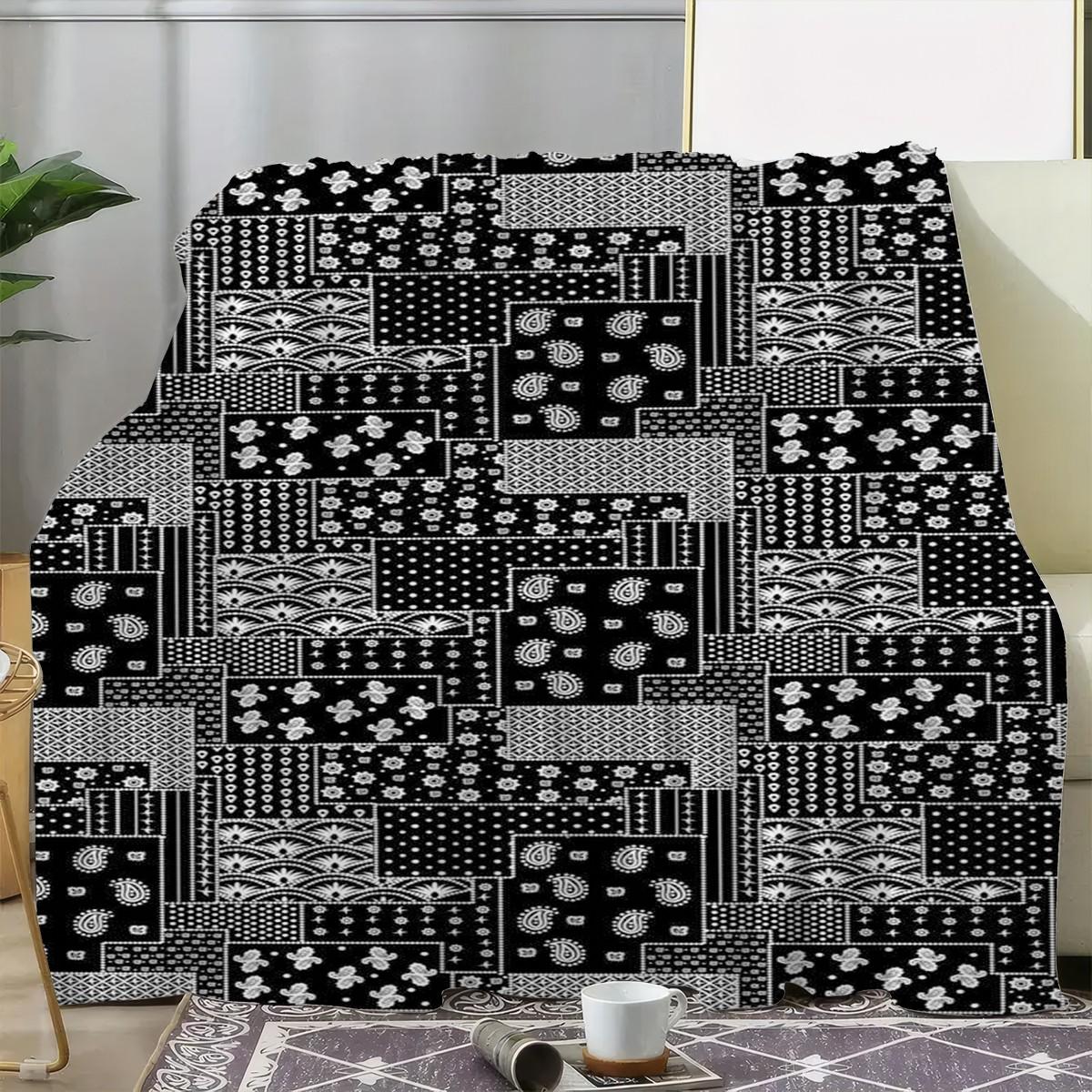 1pc Paisley Pattern Flannel Blanket, Outdoor Travel Universal Cover Blanket, Extra Large Soft Comfortable Digital Print Blanket