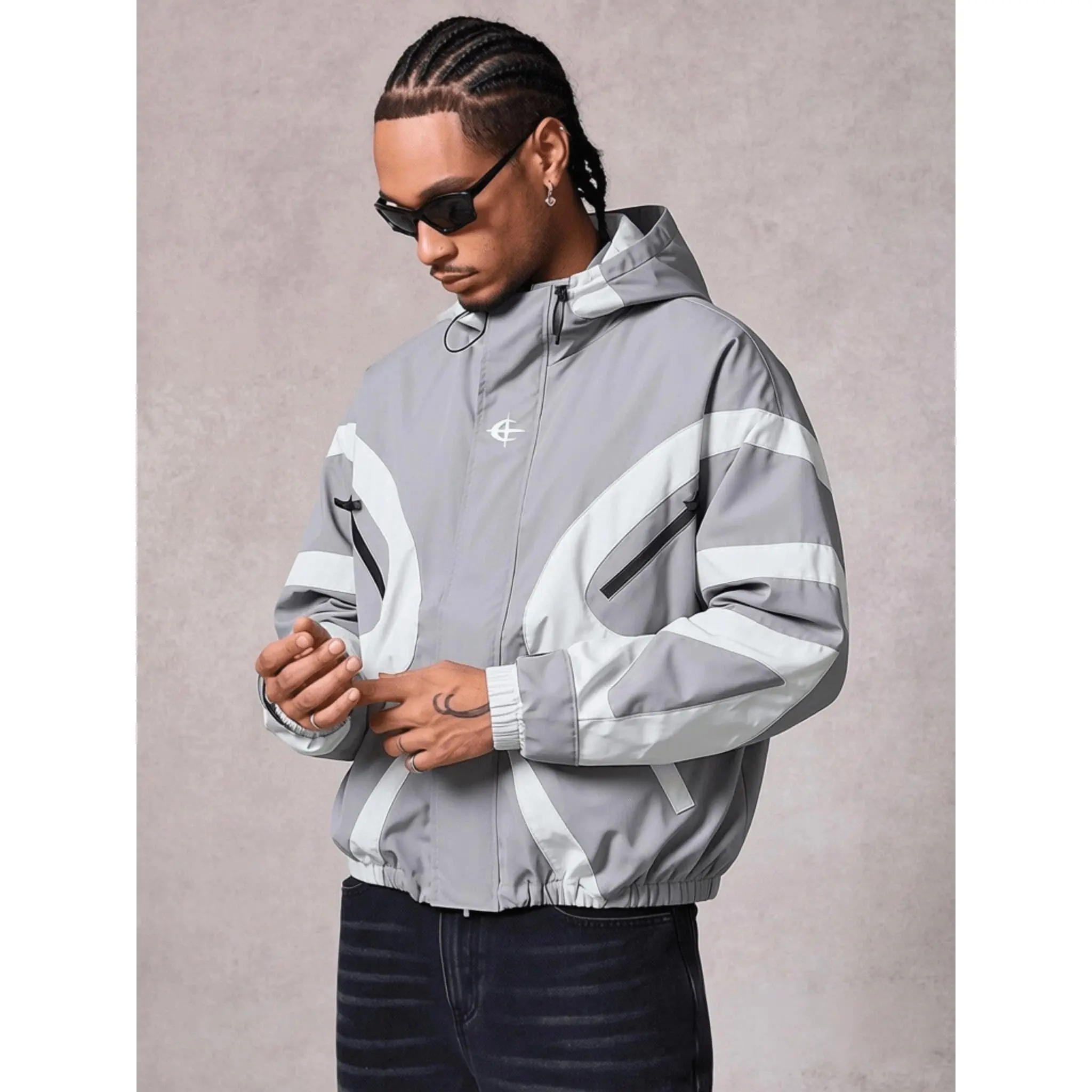 Men's Geometric Color-Block Curved-Stripe Hooded Windbreaker Jacket - Menswear Polyester Casual Zip-Up Loose-Fit Track Coat with Contrast Grey-White Panels, Small Chest Logo, Waterproof Windproof Side Zip Pocket for Spring Fall Streetwear Outfits