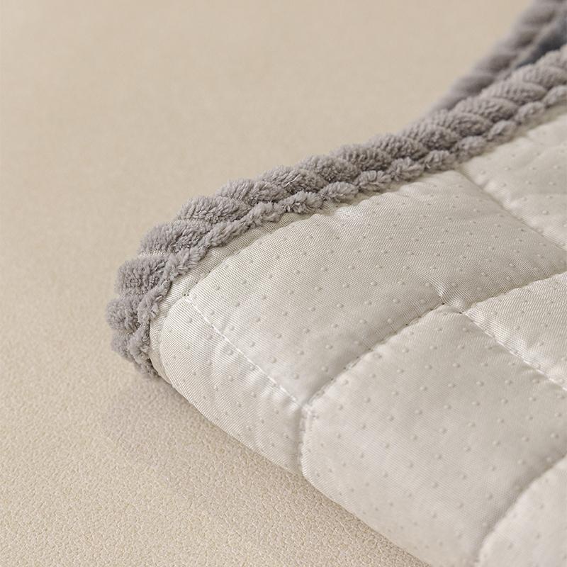 1pc Vintage Plaid Non-Slip Washable Velvet Sofa Cover, Modern Minimalist Pet-Friendly Furniture Protector, Living Room & Bedroom Decor