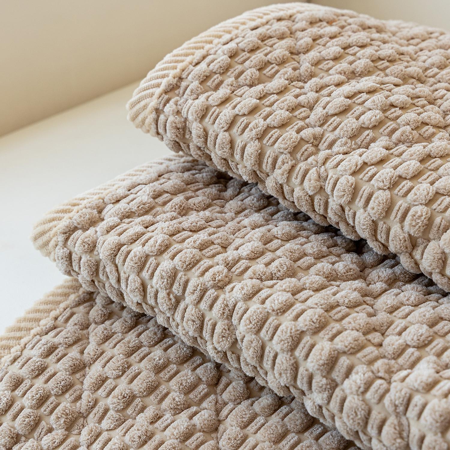 1pc Single Solid Color Bubble Velvet Sofa Pad, Soft Skin-Friendly Material, Pet-Friendly Anti-Slip Design, Machine & Hand Washable, Fits Single to Five-Seater Sofas