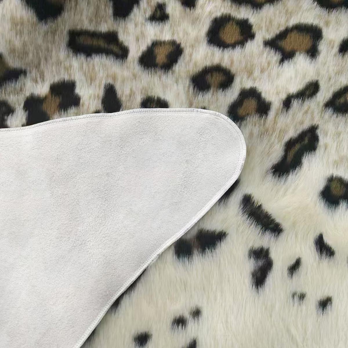 Vintage Natural Style Animal Skin Replica Tapestry, Light Leopard Pattern, Wall Decor for Study Room and Entrance Hall